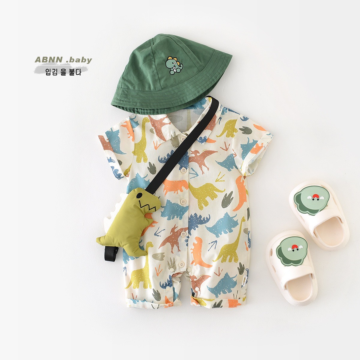 滿版恐龍爬服