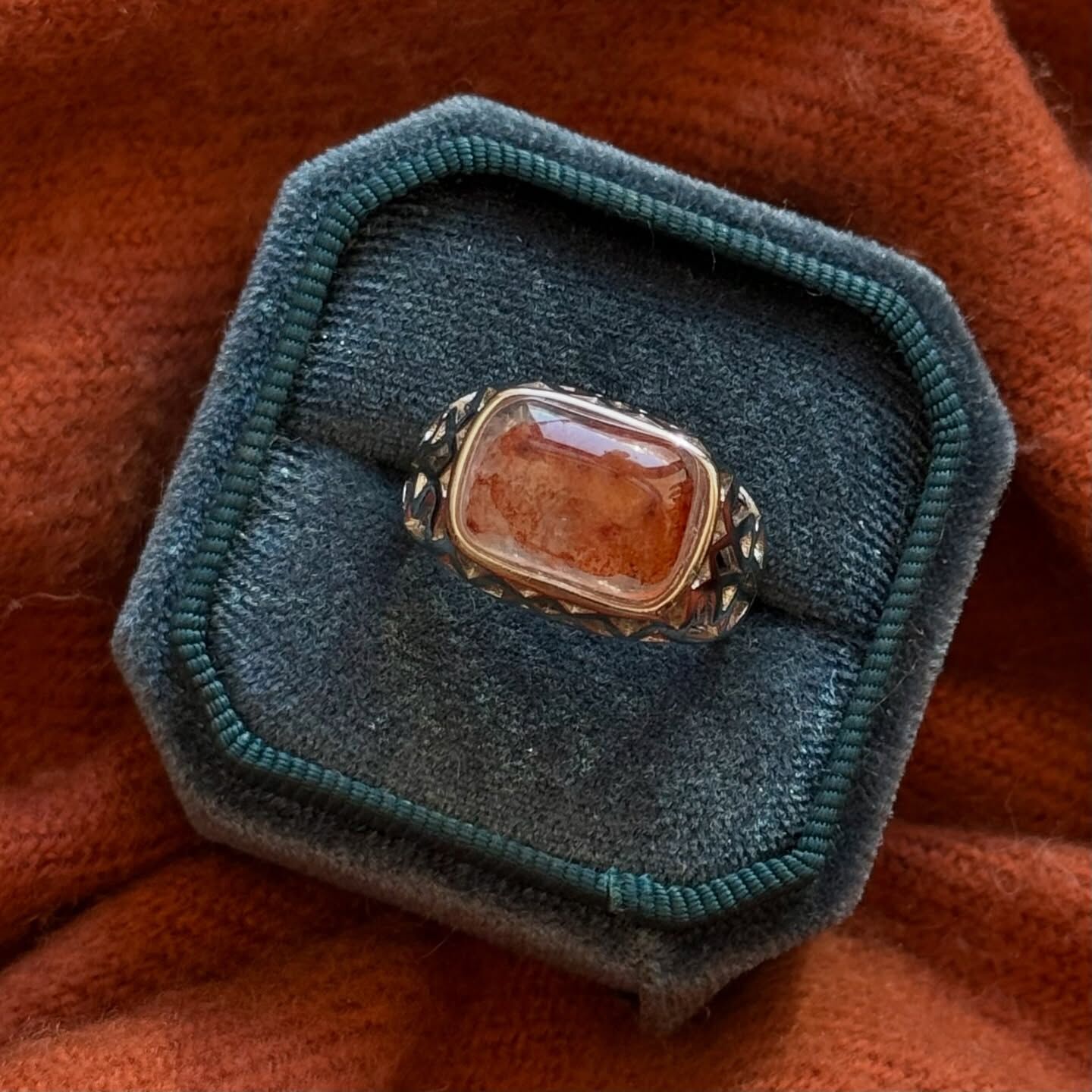 [原石] 紅膠花 水晶戒指 男戒