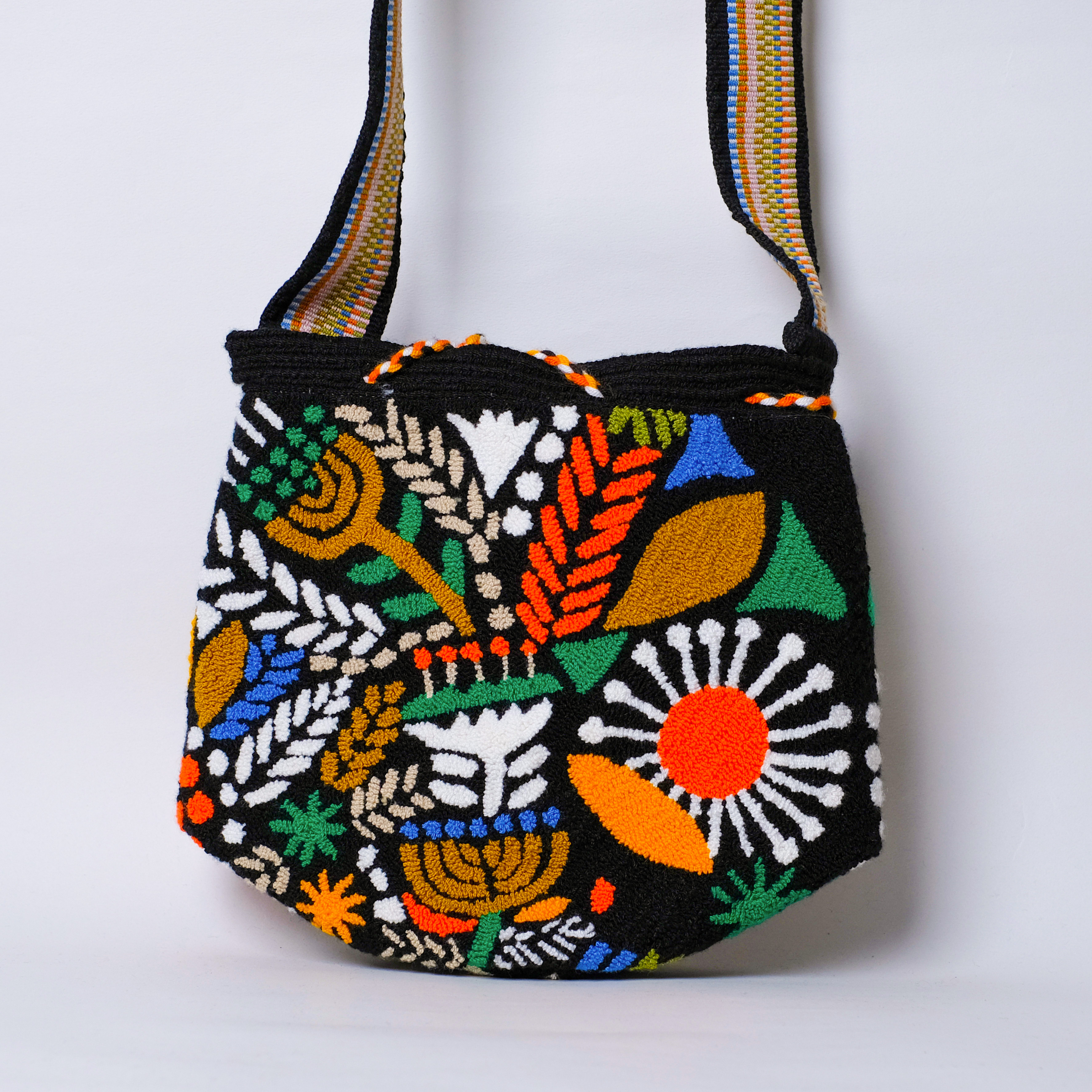 瓦尤戳繡包｜Benjaminia - 中 A72｜委內瑞拉