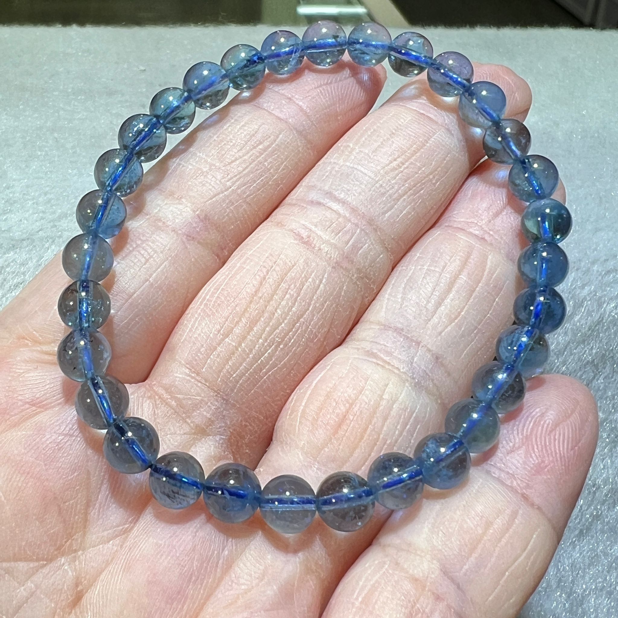 海藍寶手串 6 mm +/-