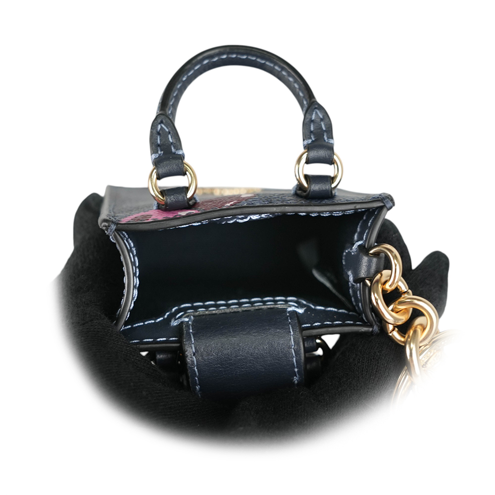 【COACH】櫻桃圖案迷你琴譜包造型吊飾/鑰匙圈(牛仔藍)CZ084 IMDEI