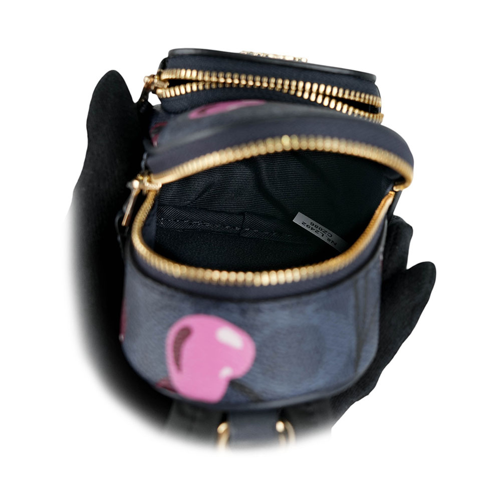 【COACH】Court 櫻桃圖案迷你後背包造型吊飾/鑰匙圈(牛仔藍)CZ086 IMDEI