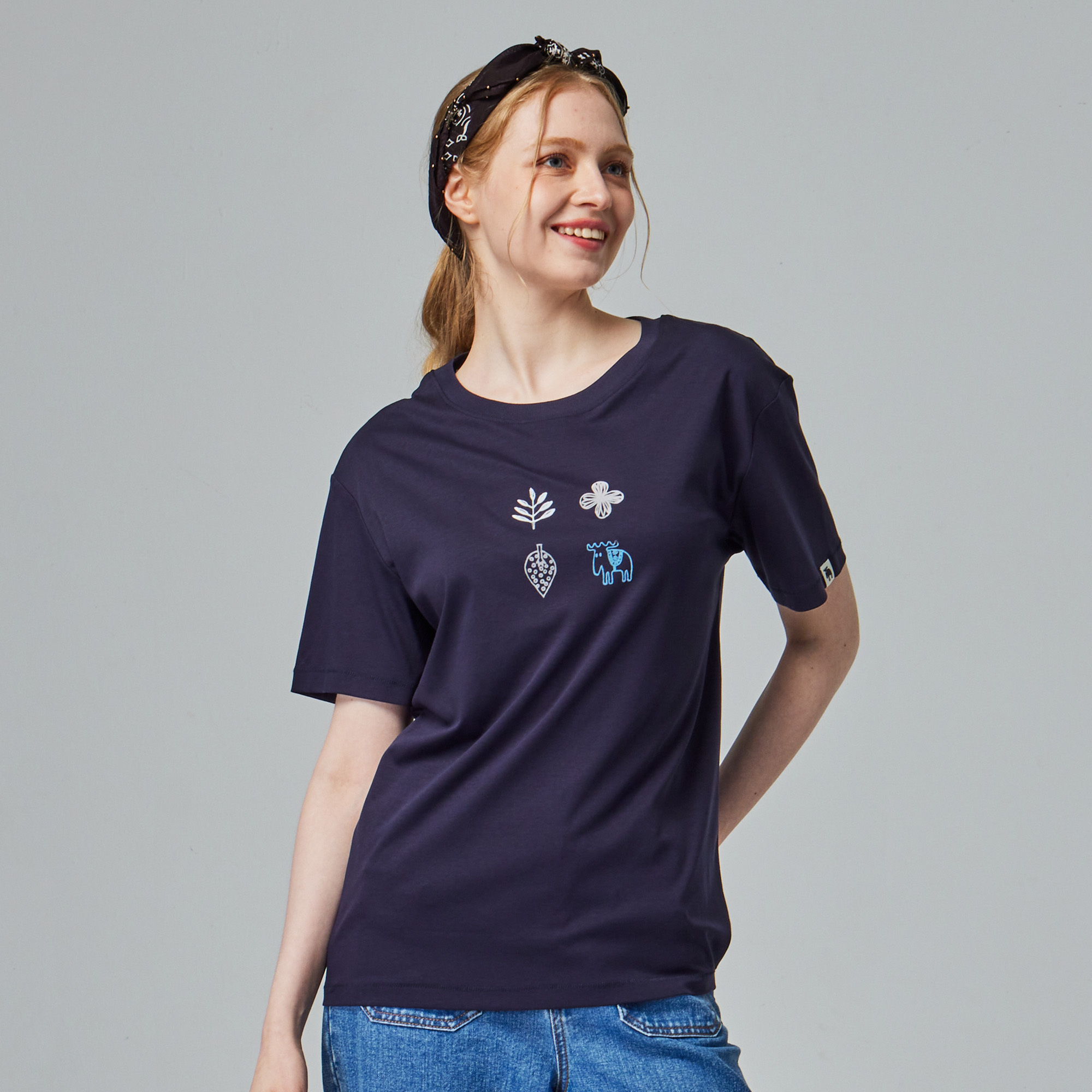 moz瑞典 植絨森林駝鹿 冰河棉 100%純棉 涼感彈力T恤-藏青(亞洲版)女款