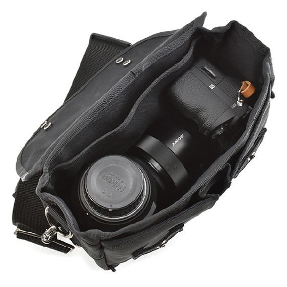 VanNuys E204 Messenger Tote Bag