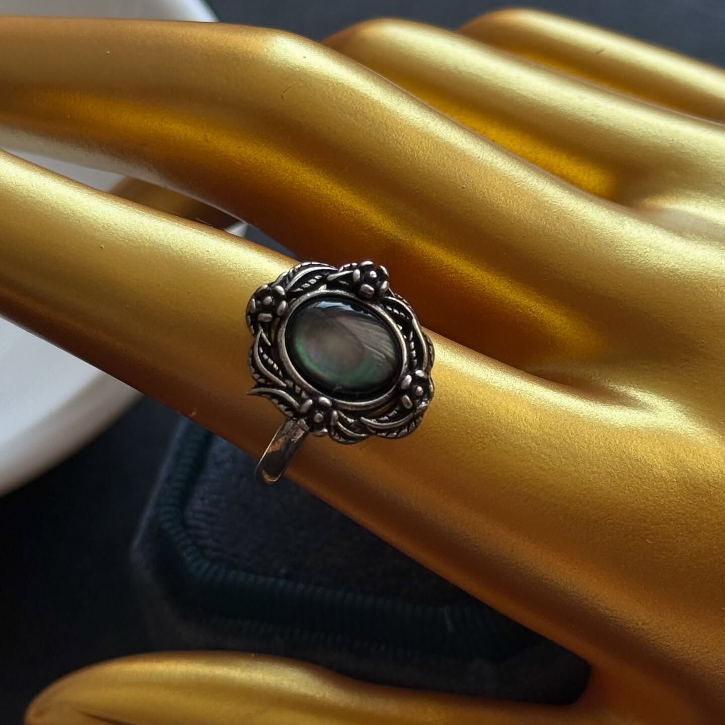 [原石] 黑母貝 水晶戒指