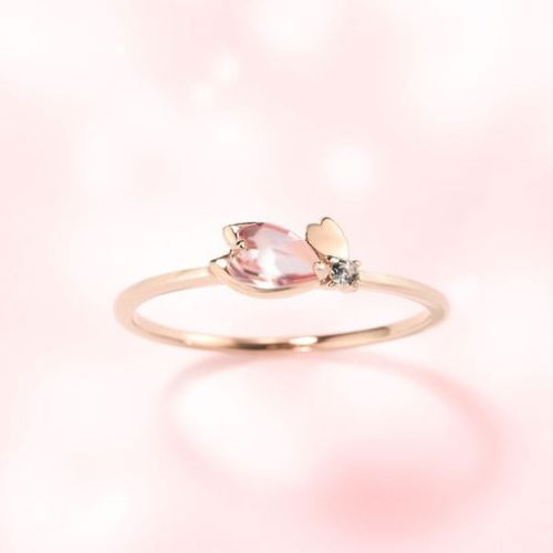 【me.luxe】K10櫻花翩舞粉晶拓帕戒