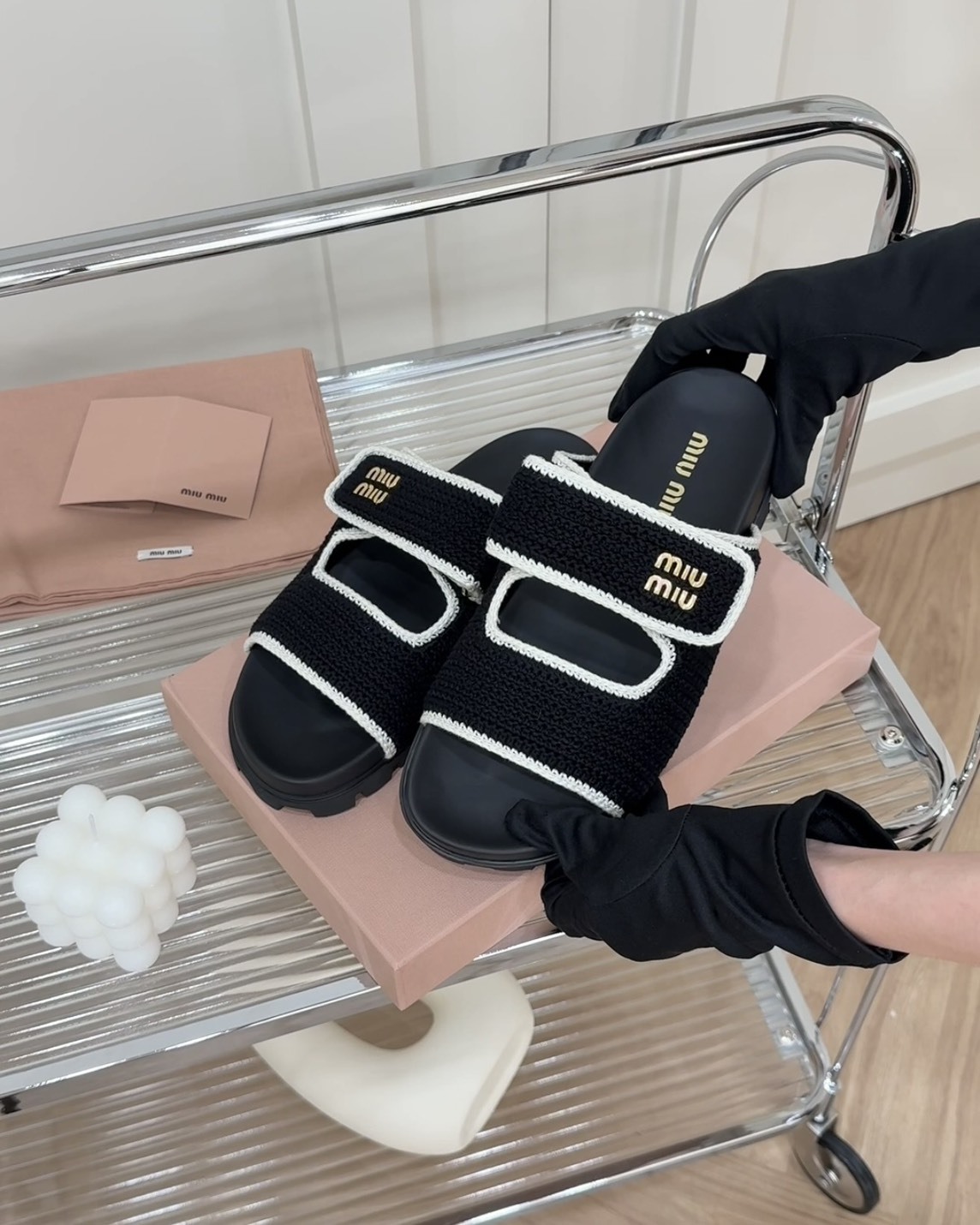 MIUMIU｜針織拖鞋 黑色