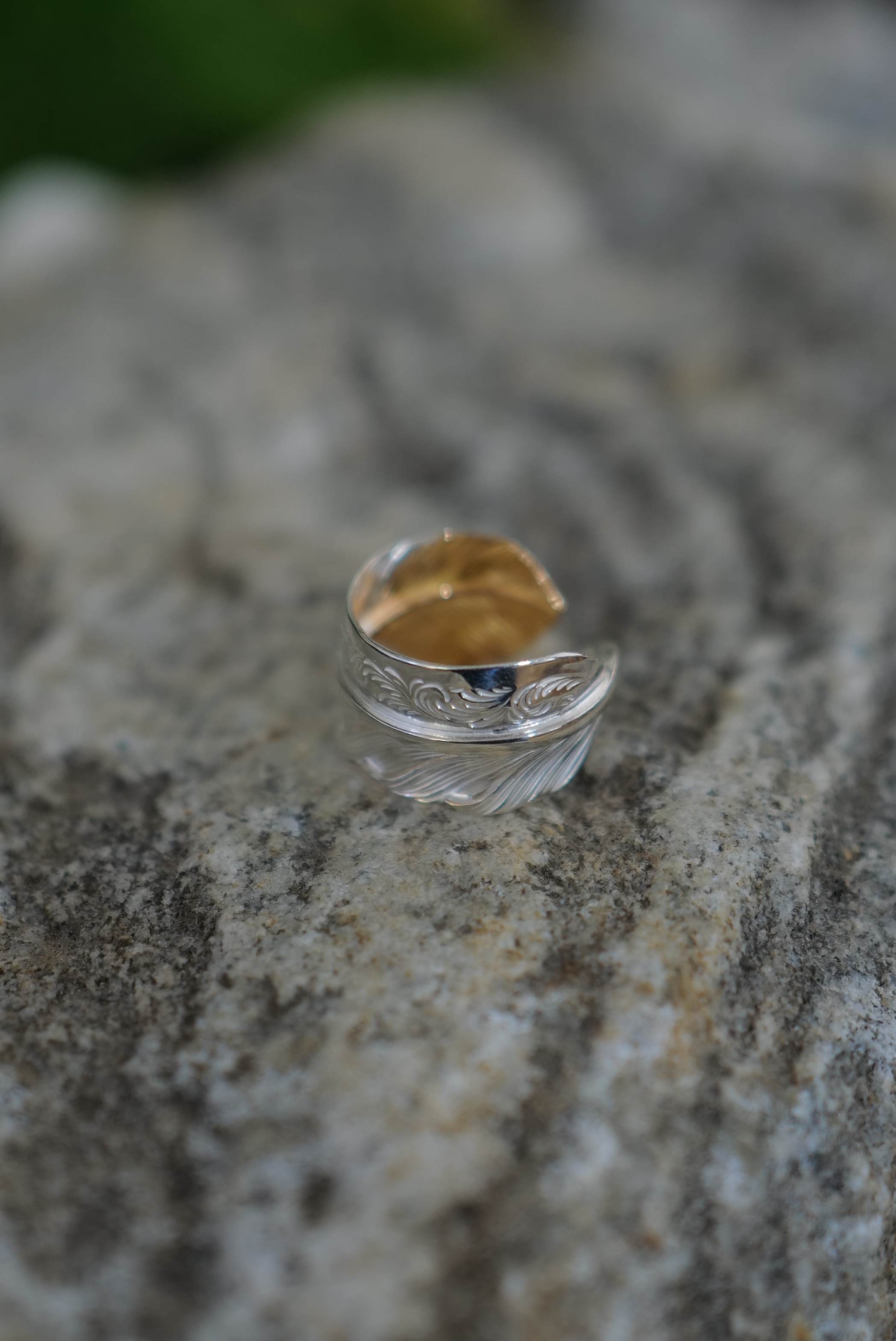 先玫瑰唐草羽毛戒 L