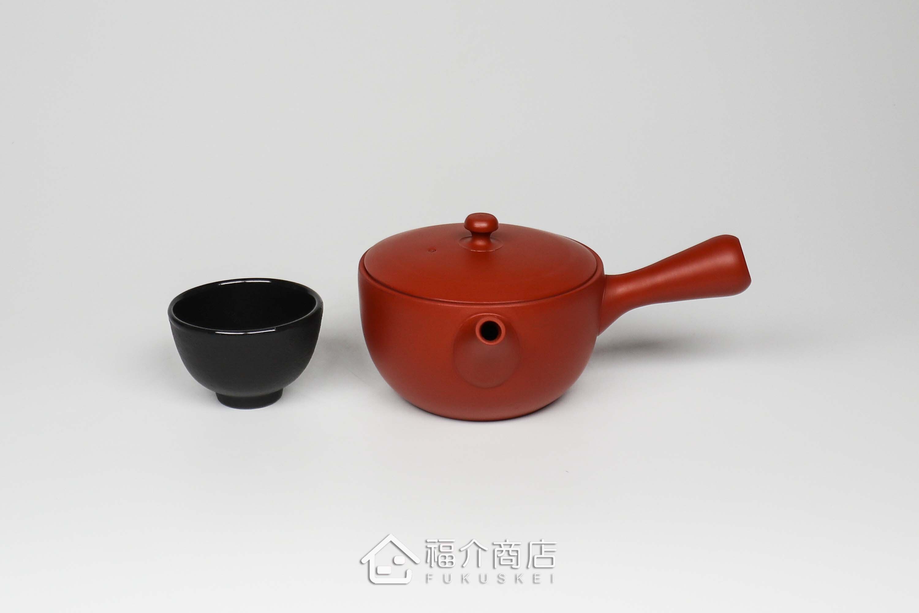 泡茶用的日本陶瓷茶壺