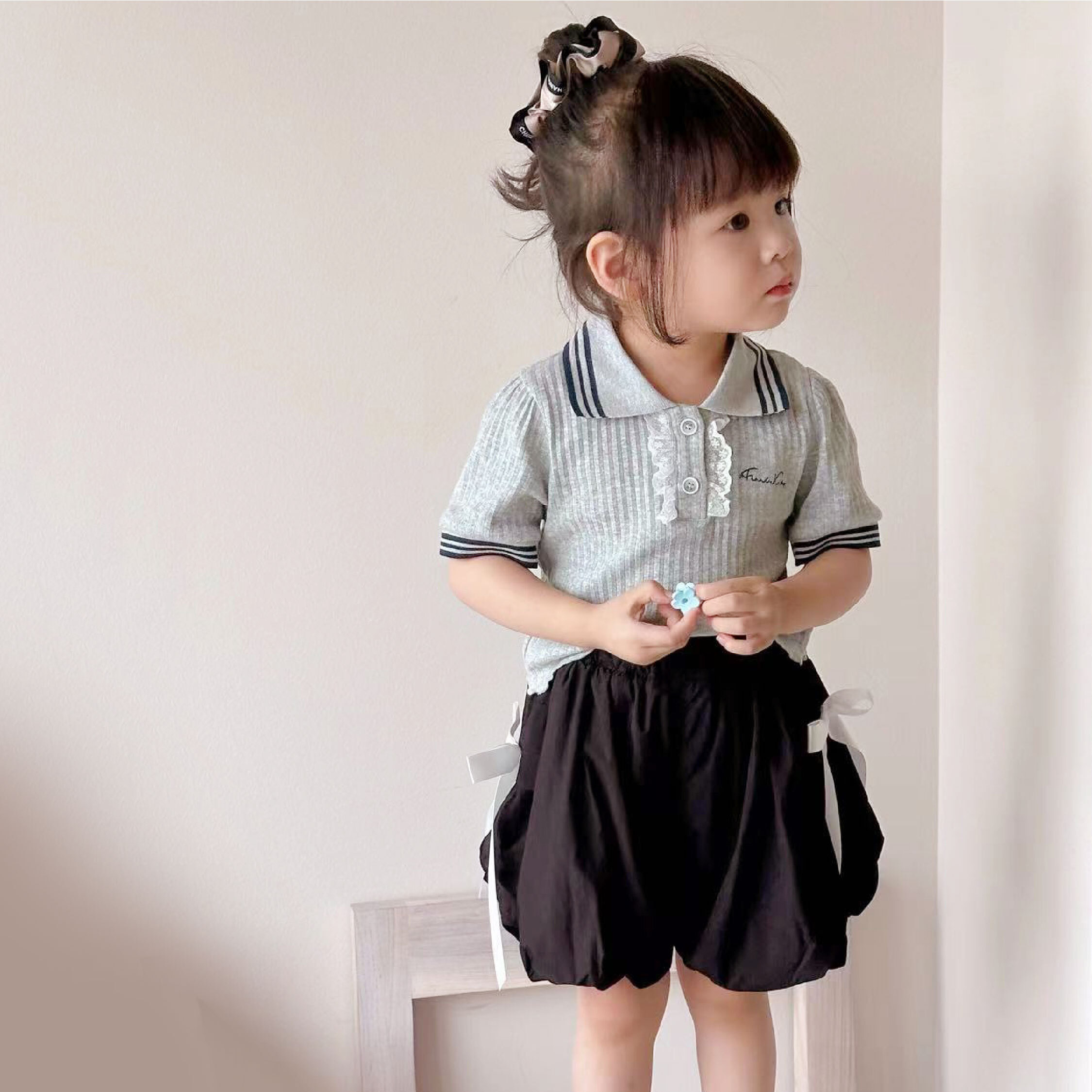 【H50115】氣質蕾絲拼接坑條紋上衣