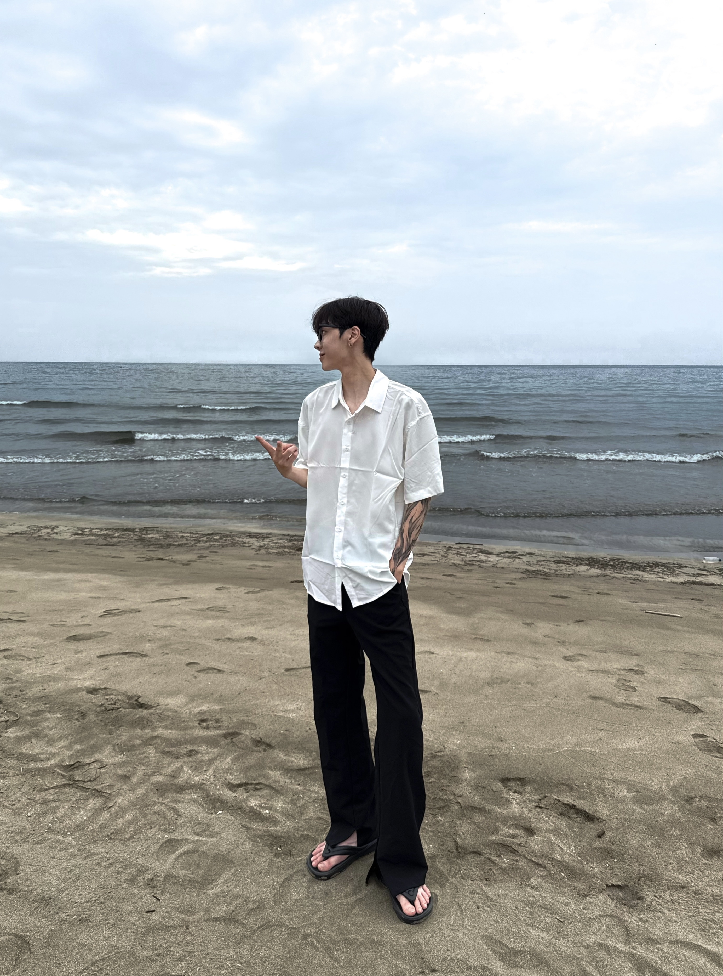 (現貨) 韓系冰絲素面百搭襯衫