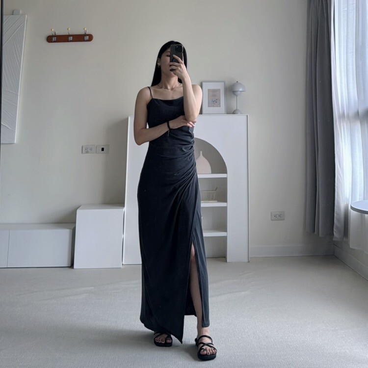 氣場大開的細肩開衩bra長洋裝（現貨）