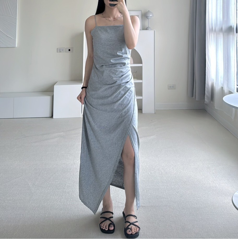 氣場大開的細肩開衩bra長洋裝（現貨）