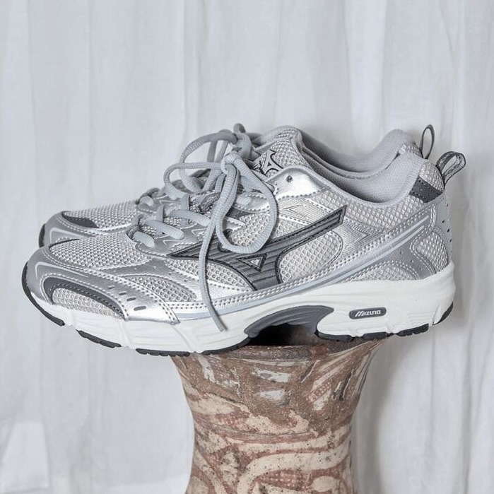 MIZUNO MXR 灰銀 灰色 淺灰 舒適防滑 休閒 跑步 男鞋 美津濃 D1GA245106