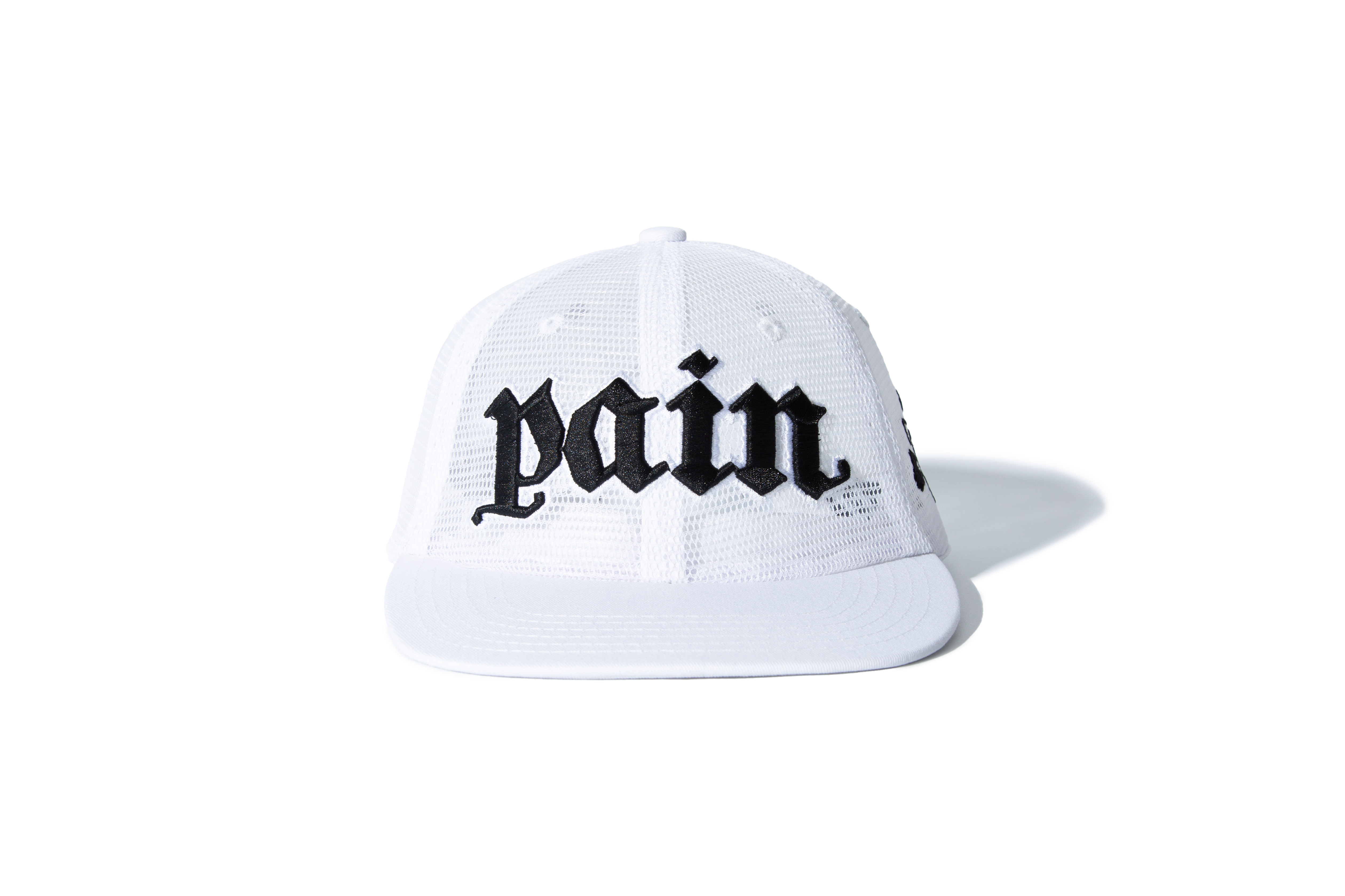 THE TRILOGY TAPES "PAIN ALL-OVER MESH TRUCKER 6-PANEL" (WHITE)