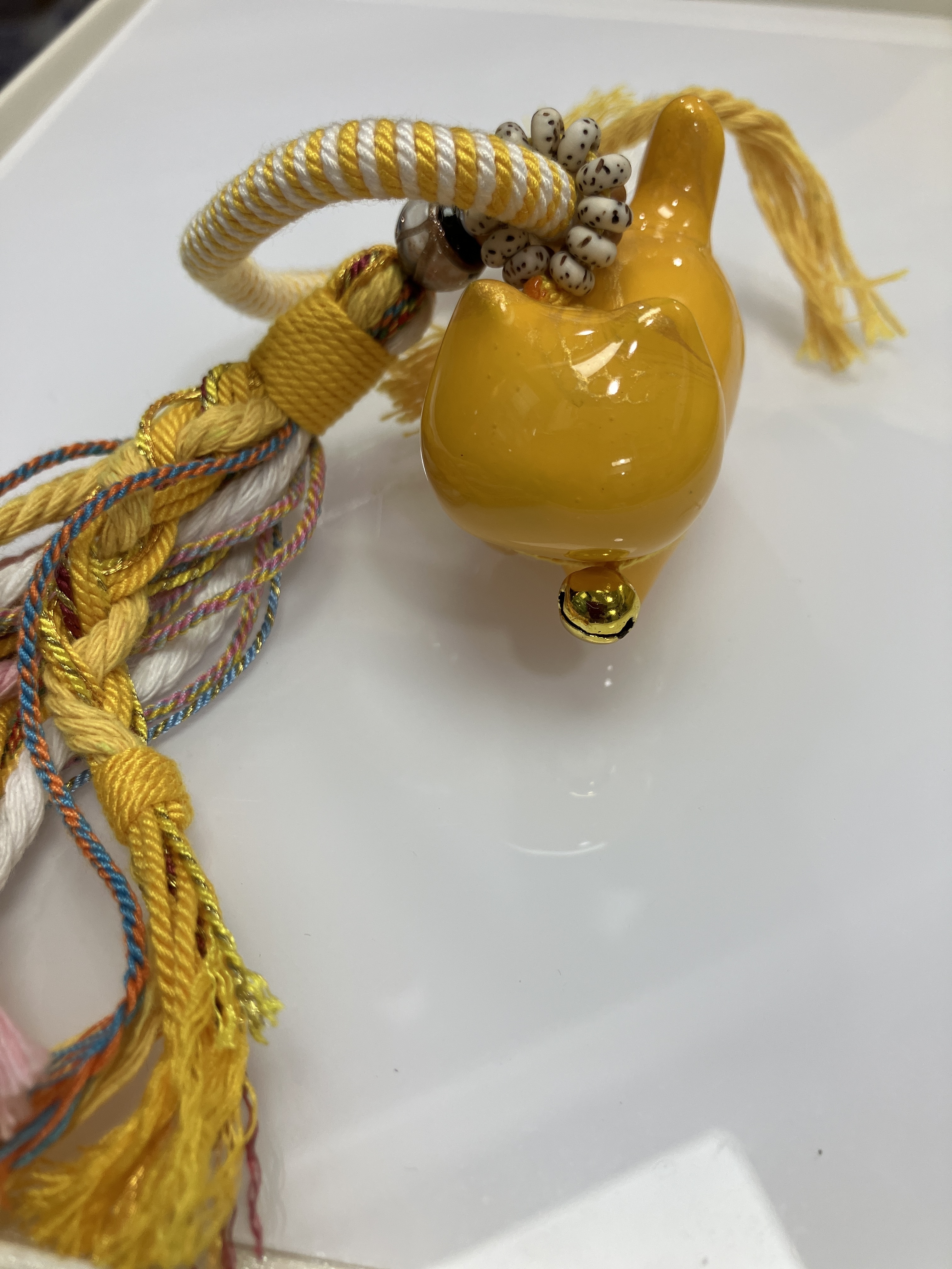 260515 - C55  大漆貓手工流動掛飾（黃色系）人手繪製 隨機圖案