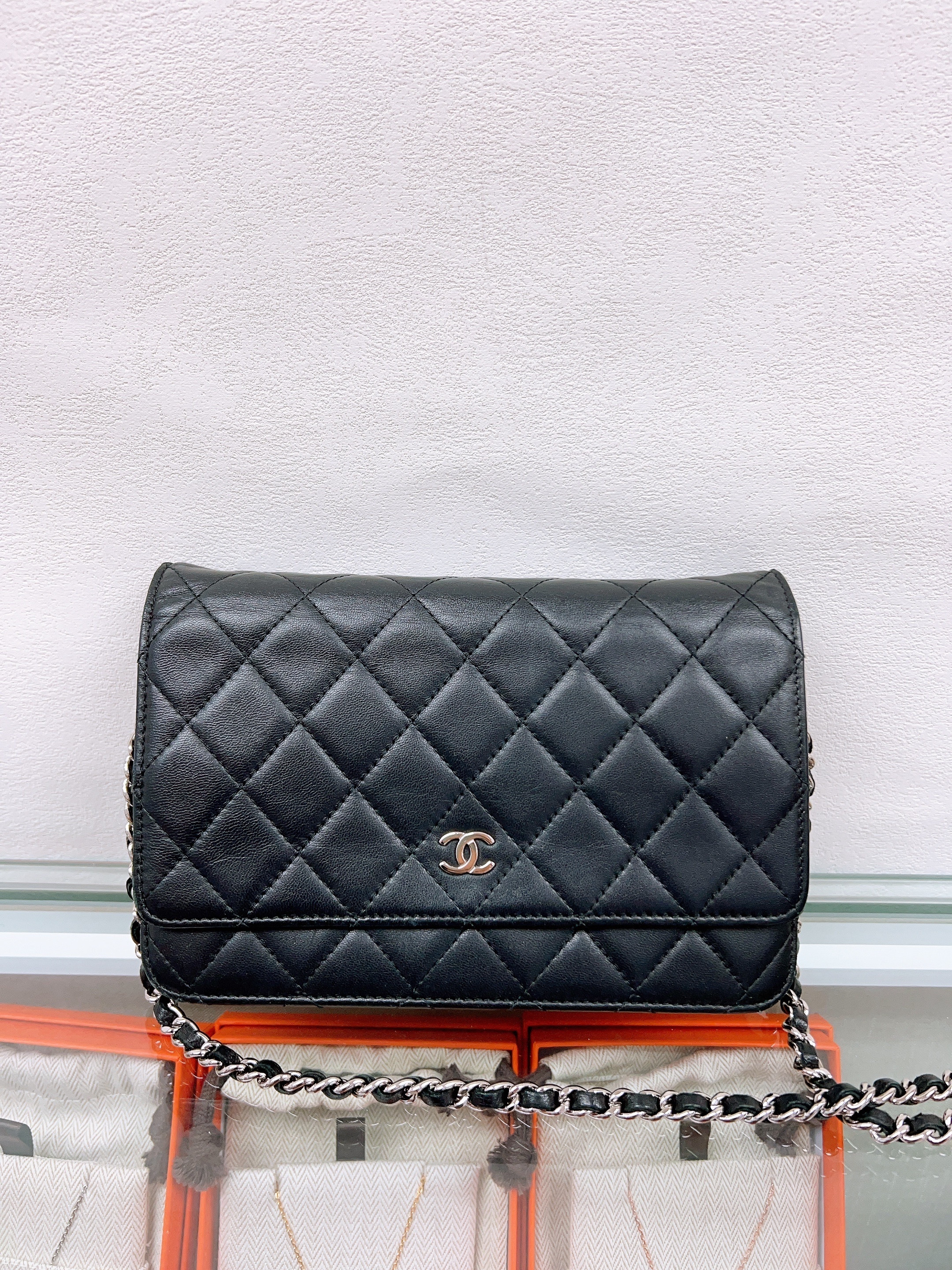 Chanel woc / wallet on chain (black lambskin/silver)