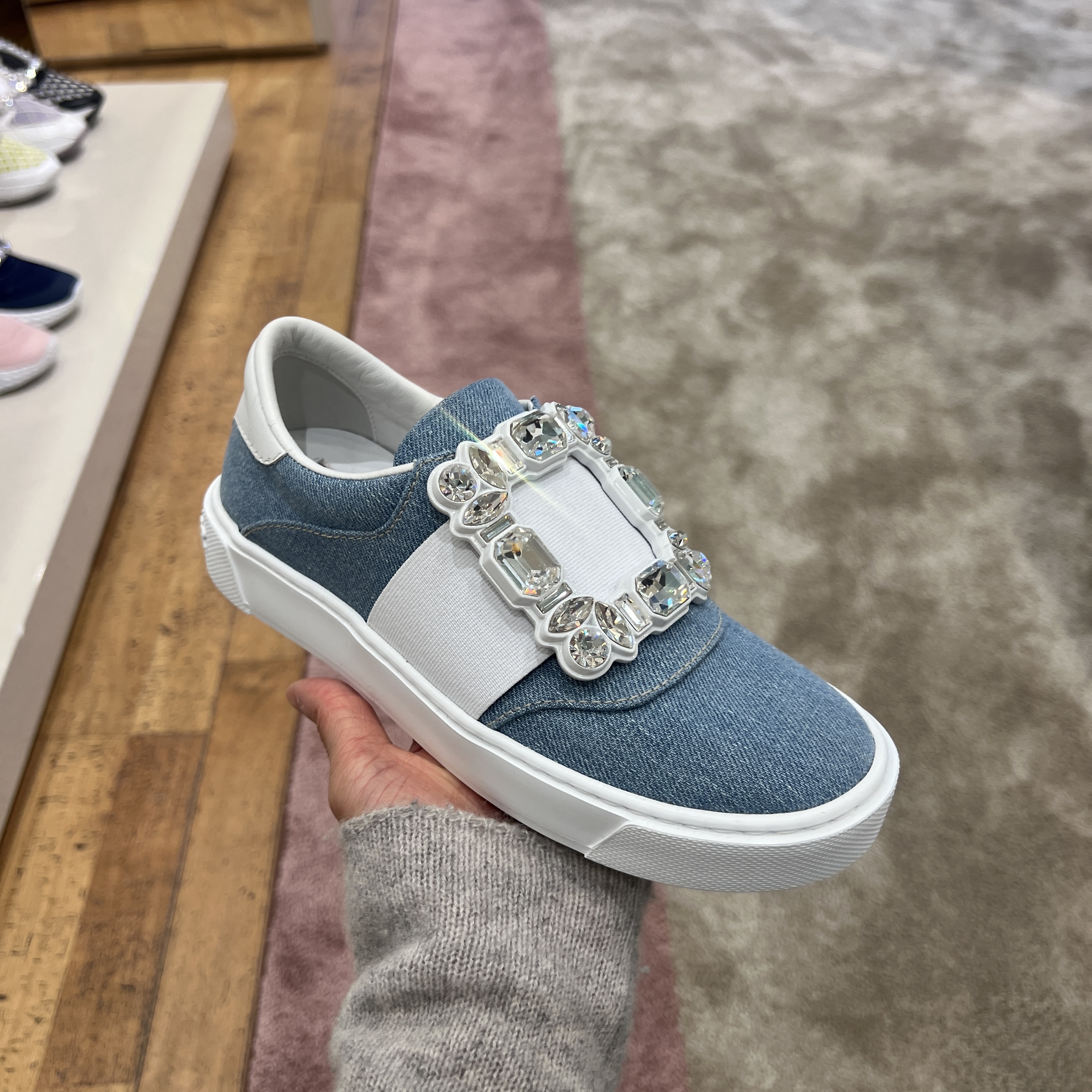 Roger Vivier RV very Vivier strass sneakers denim blue