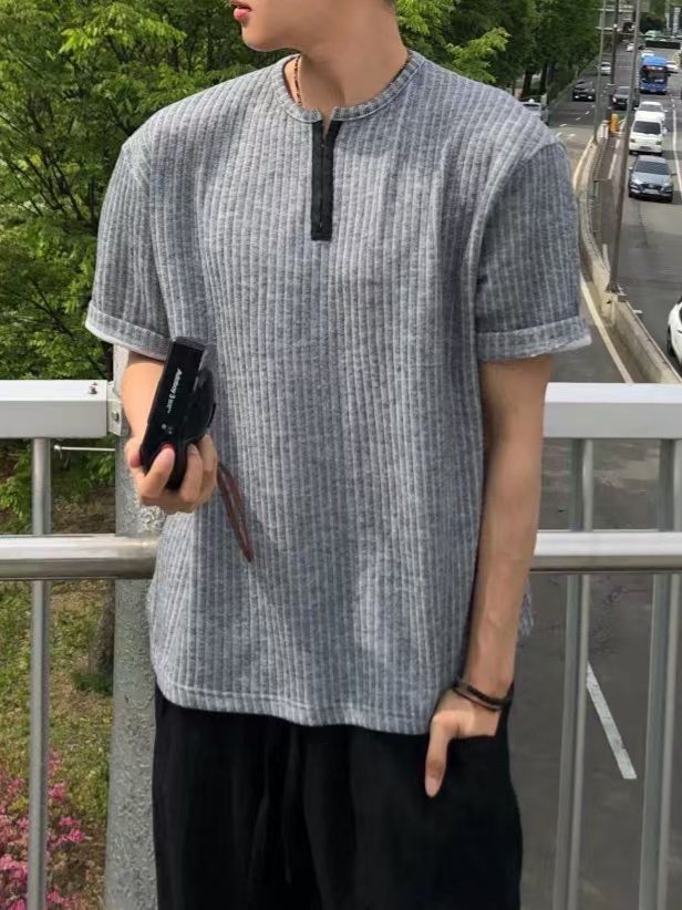淨色暗直紋半開胸短袖Tee REMAIN-010T