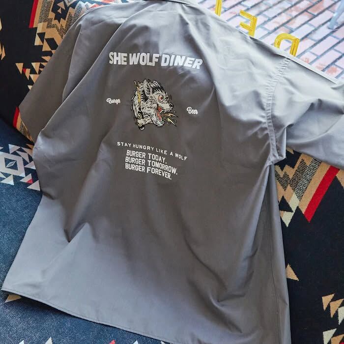 SHE WOLF DINER x FREAK'S STORE/ Sea Wolf Diner Big Silhouette Design Embroidered S/S Shirt 7月出貨
