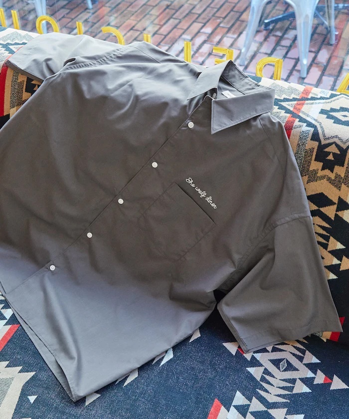 SHE WOLF DINER x FREAK'S STORE/ Sea Wolf Diner Big Silhouette Design Embroidered S/S Shirt 7月出貨