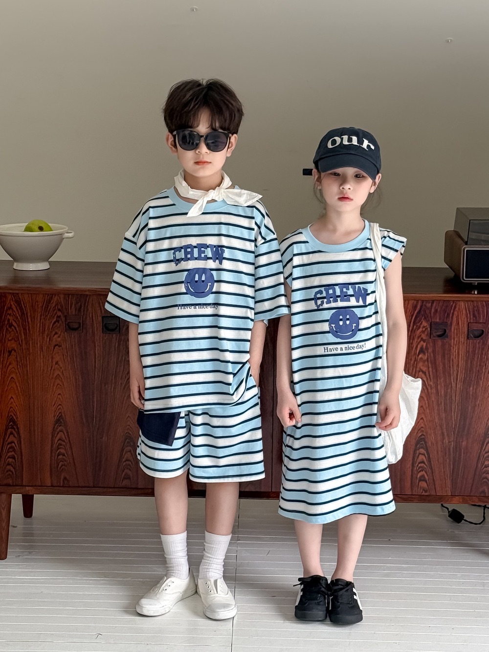 兄弟姐妹一起穿_藍色條紋微笑套裝/洋裝