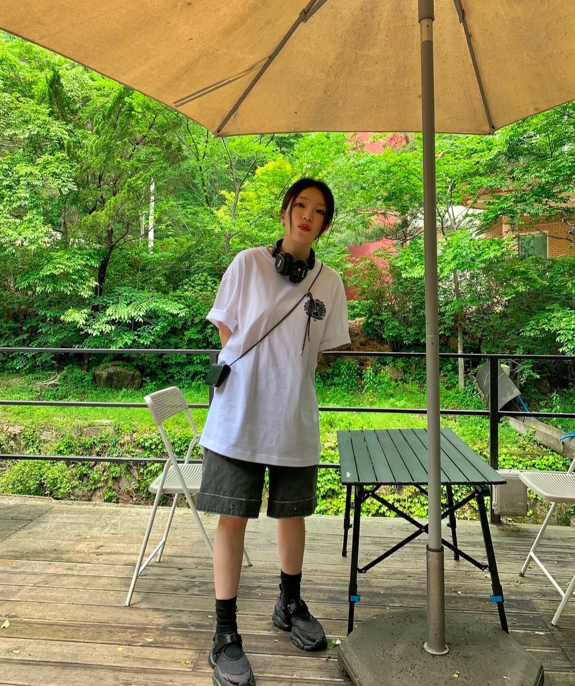 【OWN】OIOI COLLECTION 短袖上衣 夏季新品 oversize 休閒 造型 短T 女版 白色