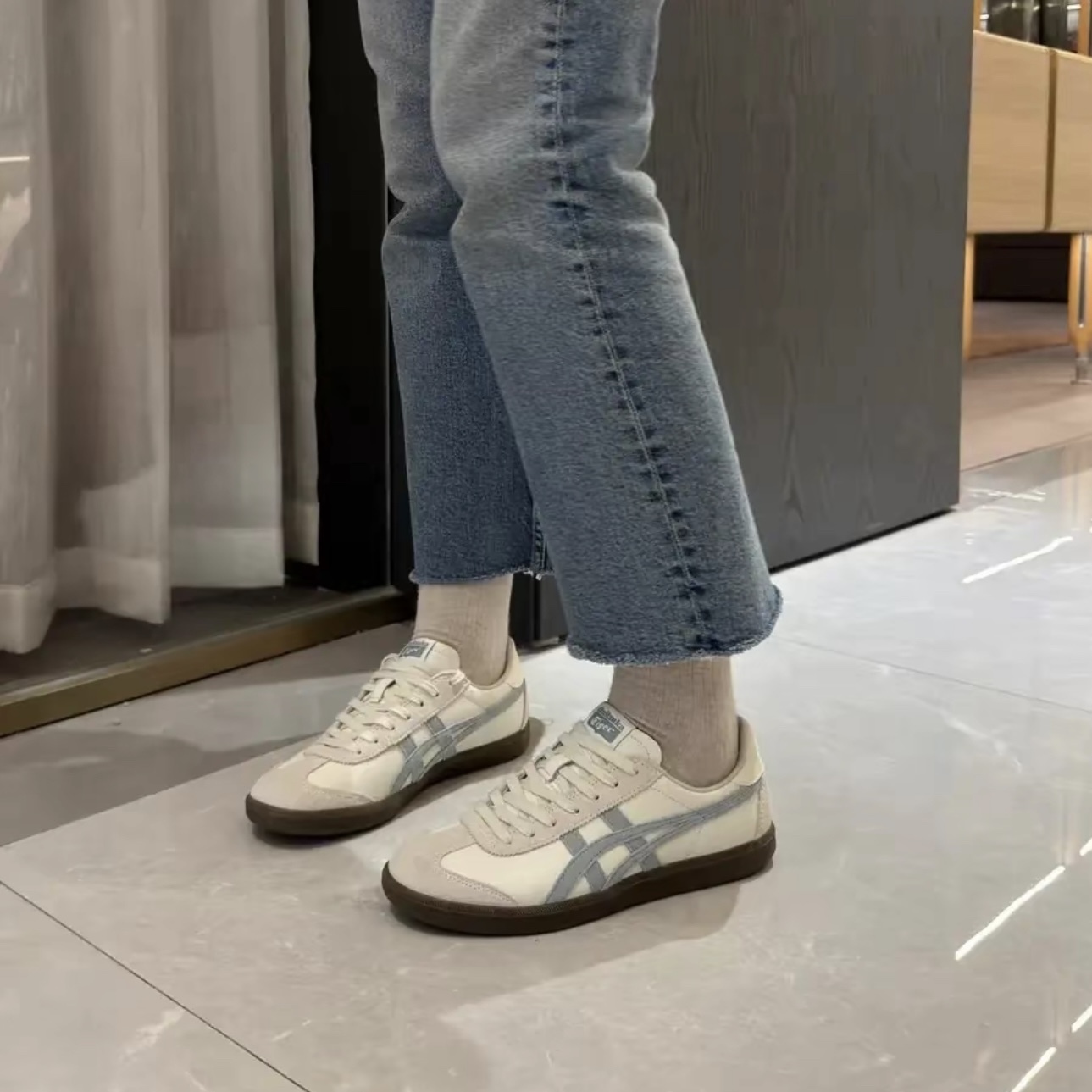 ΟNITSUKA TIGER 鬼塚虎 TOKUTEN 德訓鞋 焦糖底 寶寶藍 淡藍 1183C086-104