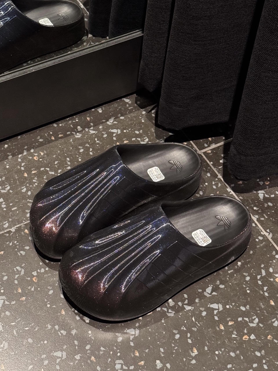 ADIDAS ADIFOM SUPERSTAR MULE 珠光黑 彩光 波光粼粼 貝殼鞋 胖胖鞋 拖鞋 穆勒鞋 懶人鞋 男女鞋 KJ0989 / 預購