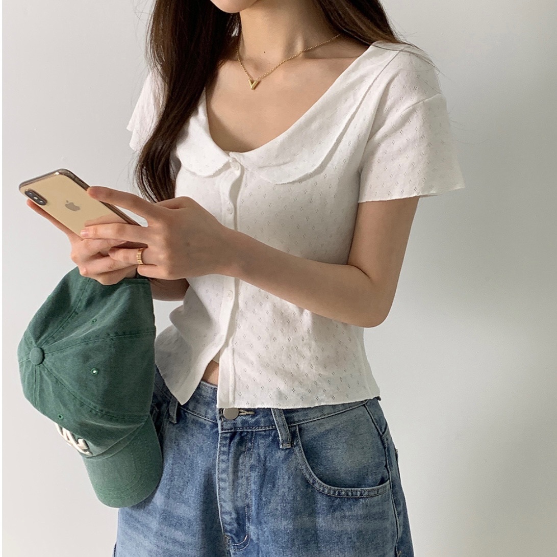 【優惠現貨】韓國娃娃領通花鈕扣TOP（5色）