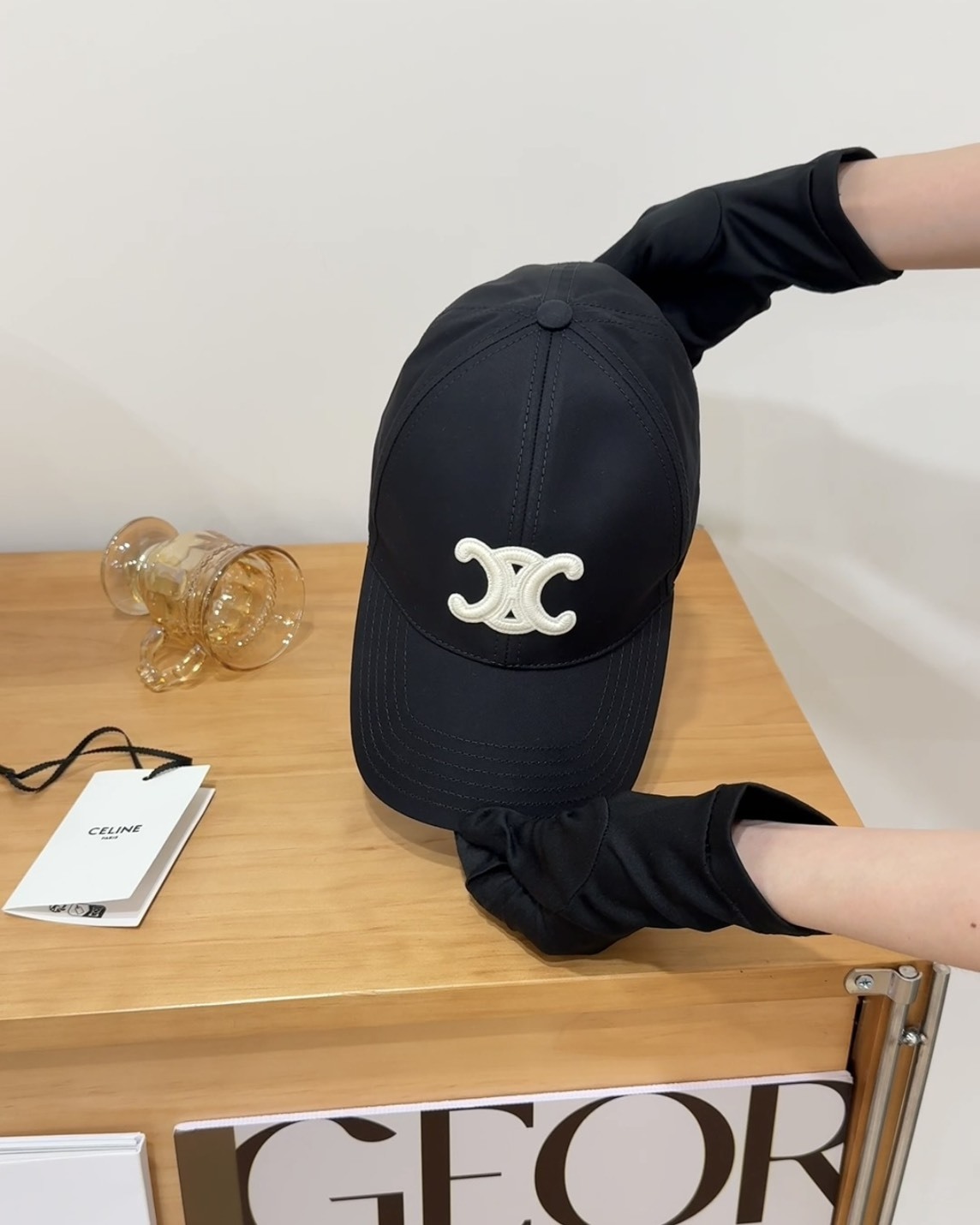 CELINE｜經典凱旋門棒球帽 黑色
