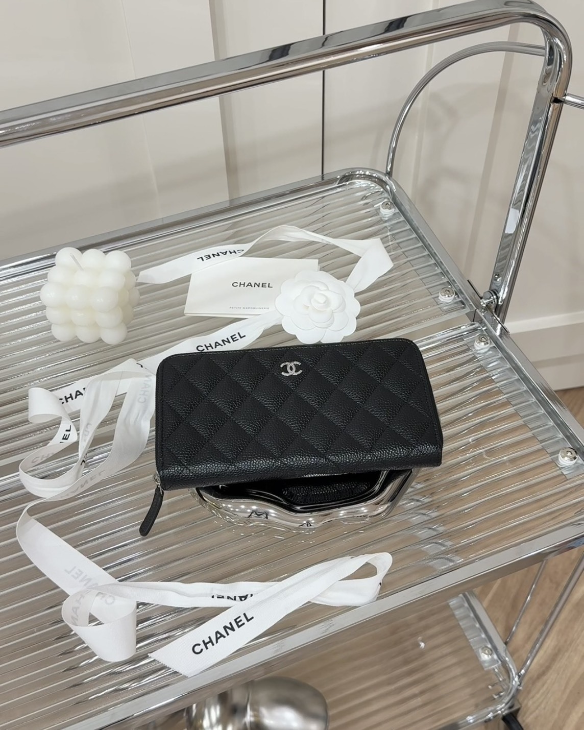 CHANEL｜荔枝皮拉鍊長夾 黑銀