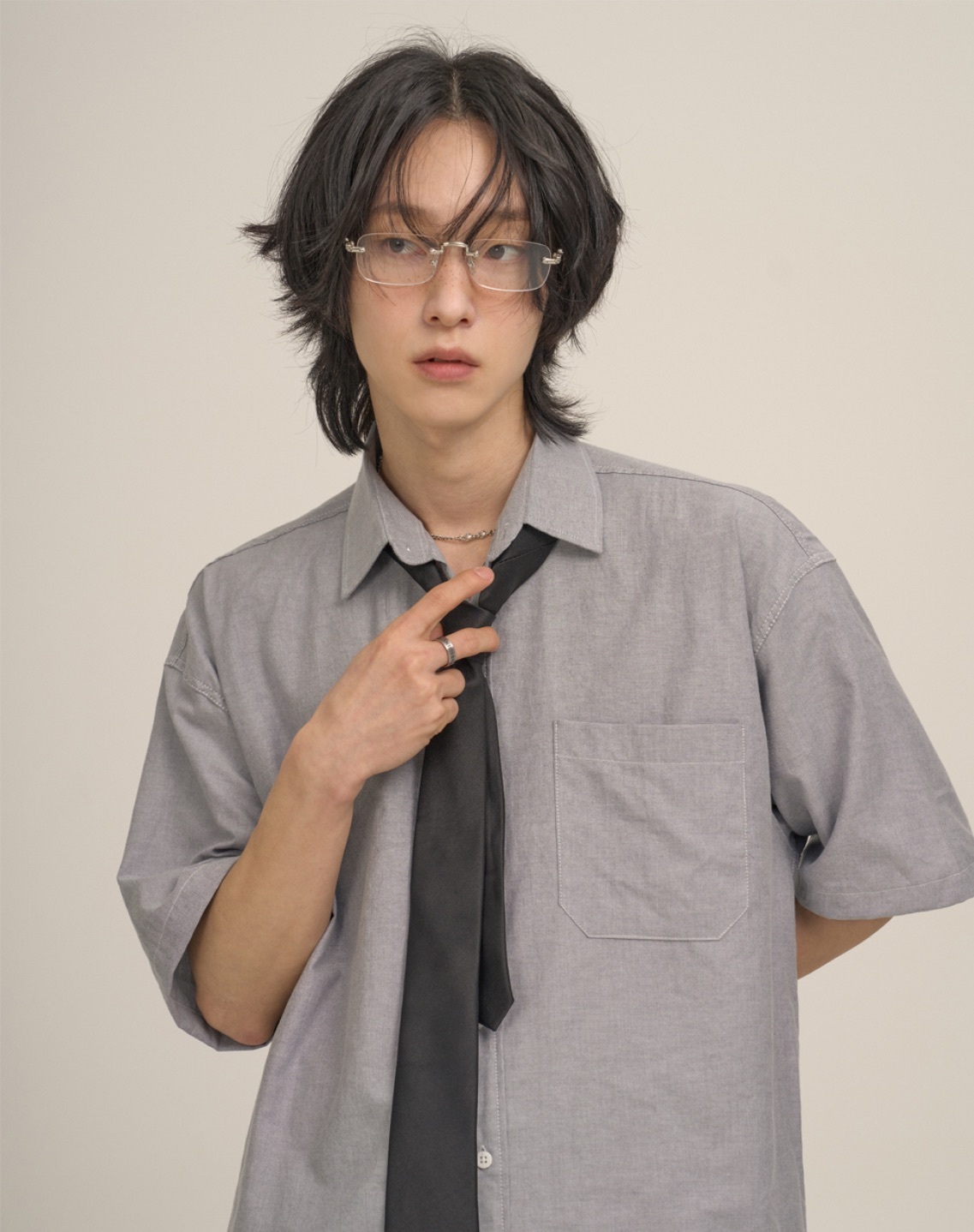 素色口袋短袖襯衫