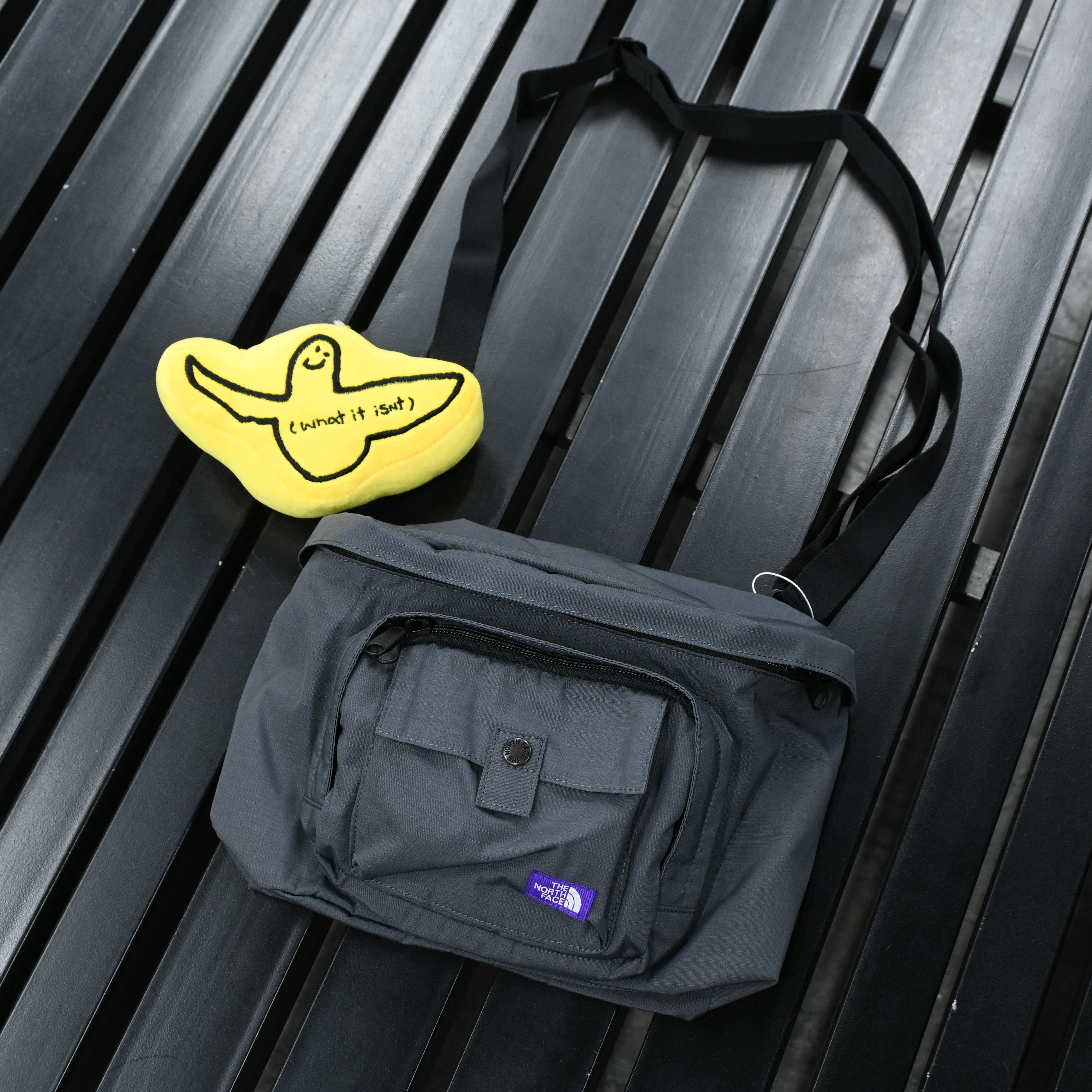 (What it isNt) ART BY MARK GONZALES Doll key chain