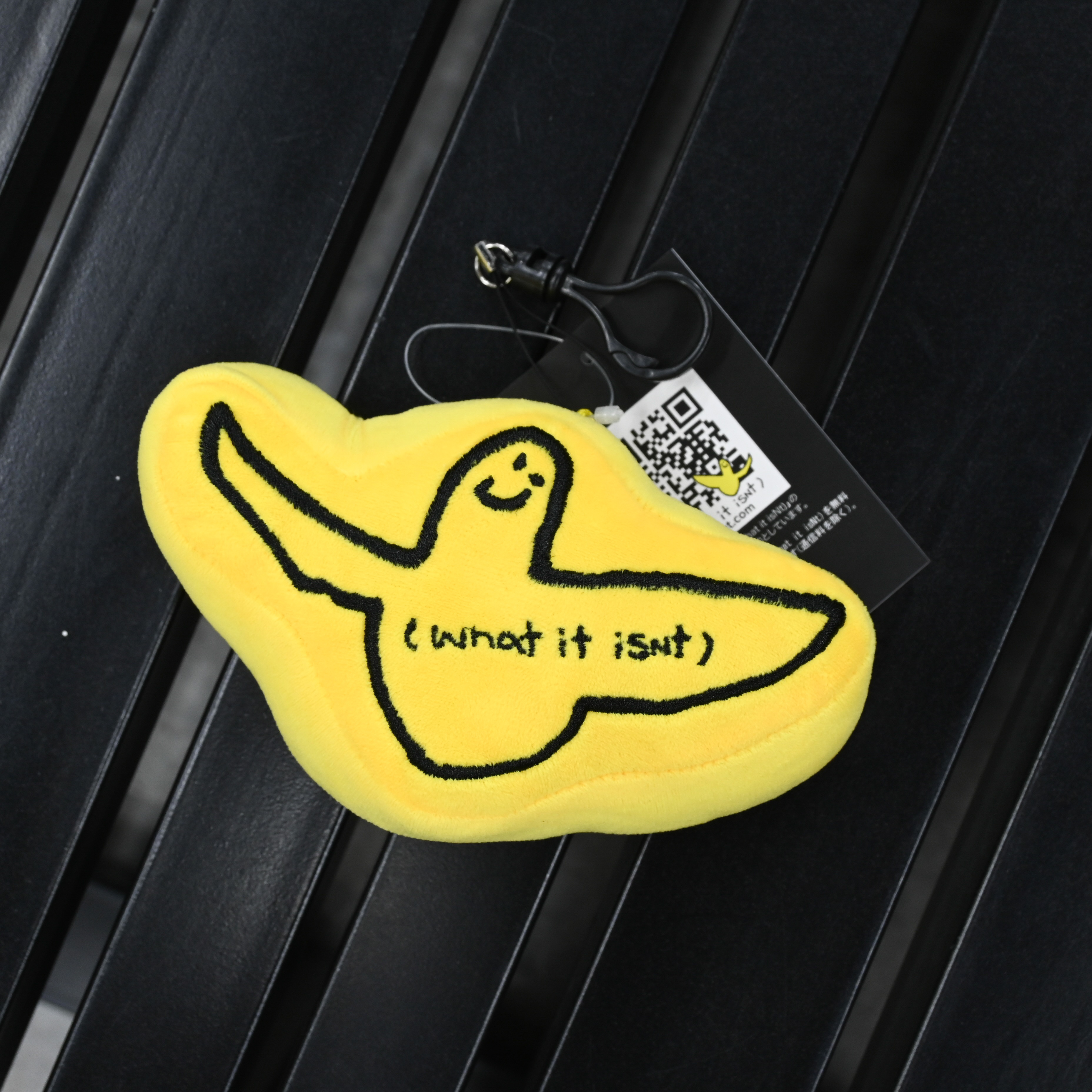 (What it isNt) ART BY MARK GONZALES Doll key chain