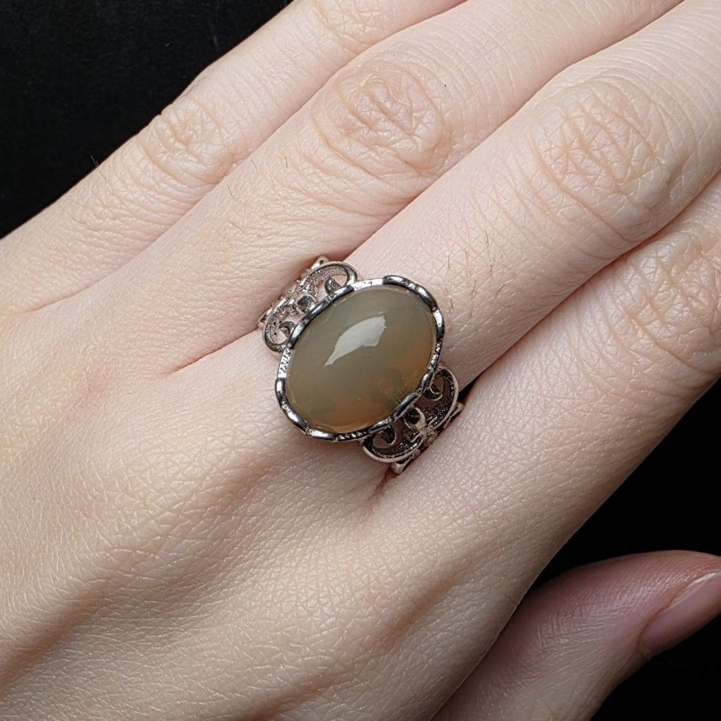 歐泊復古鏤空戒指