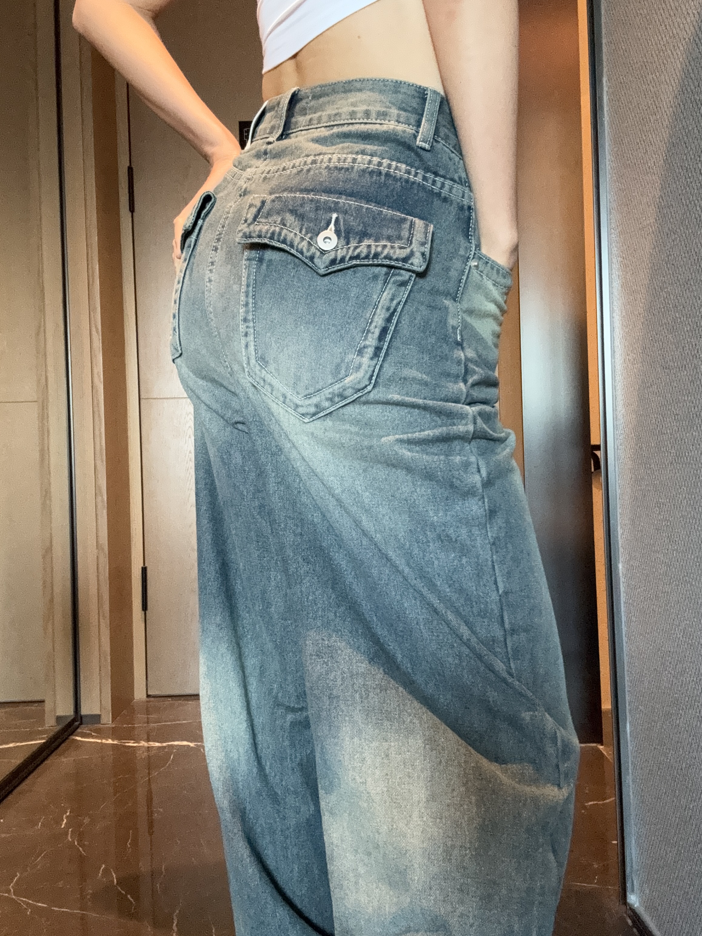 (訂購) Karina個性洗水翹臀神褲 P5201 (S/M/L)