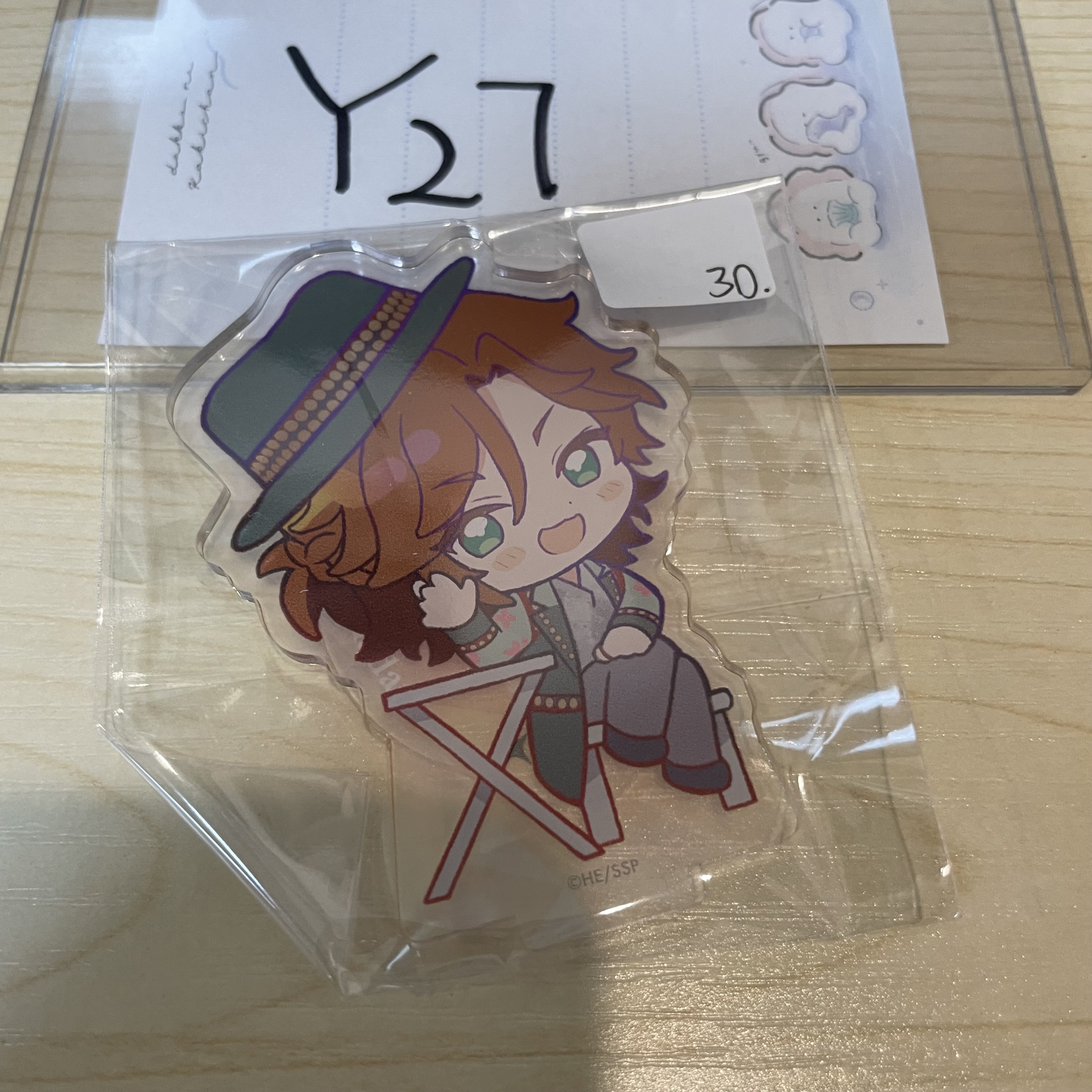 ES 斑 立牌                                             Y27