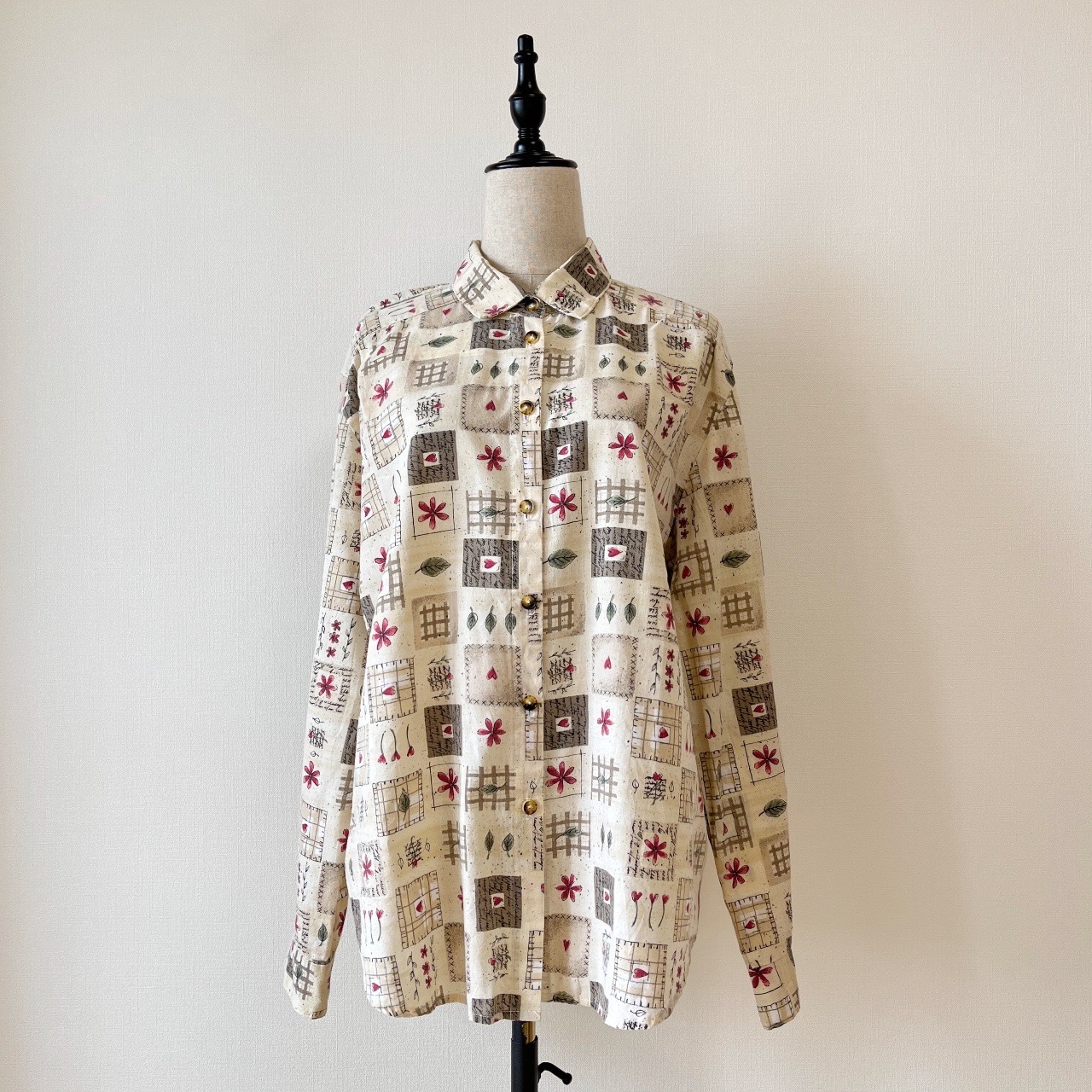 米色綿質碎花圖案古著上衣