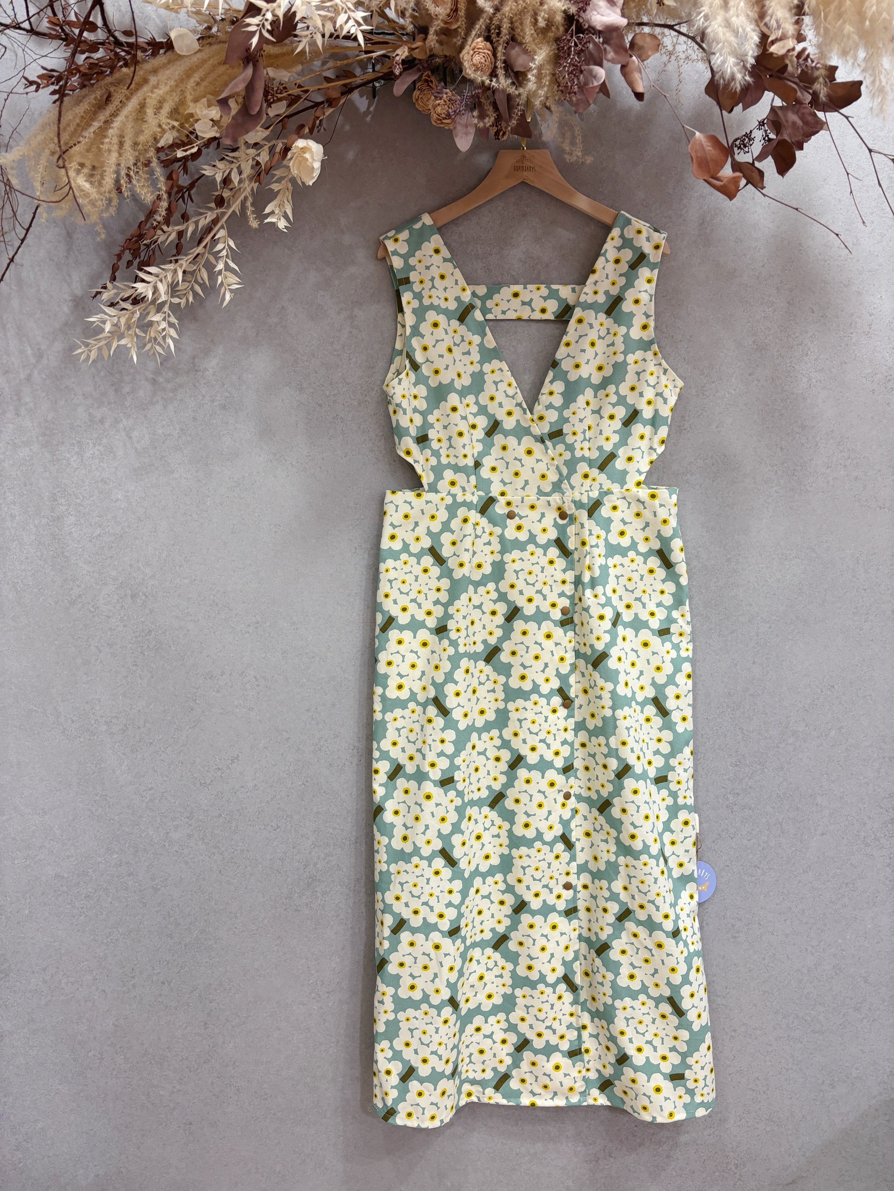 蒂芬尼綠小白花 媽咪側鏤空排釦長洋裝