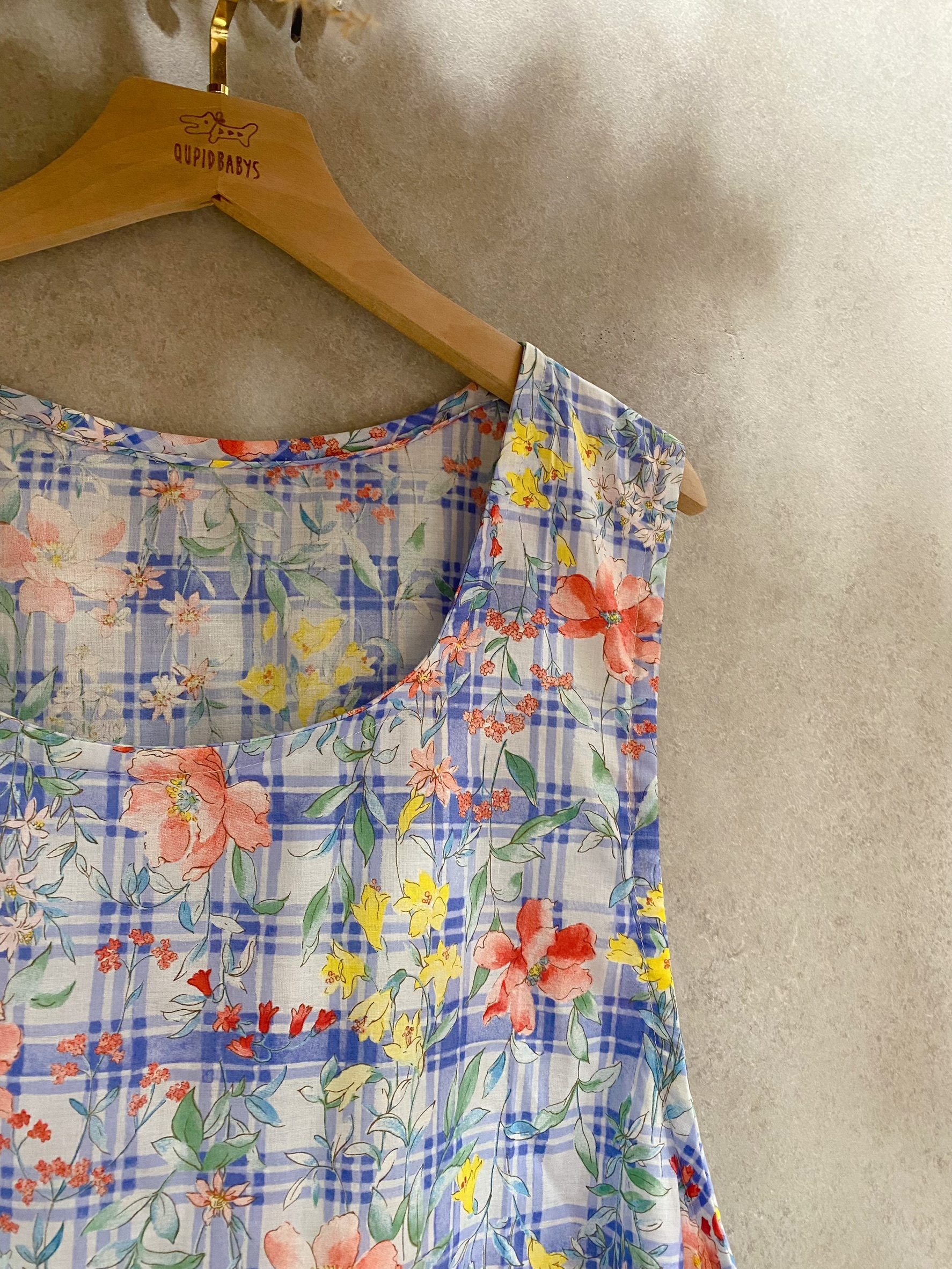 藍格花卉 媽咪側邊啾啾長背心