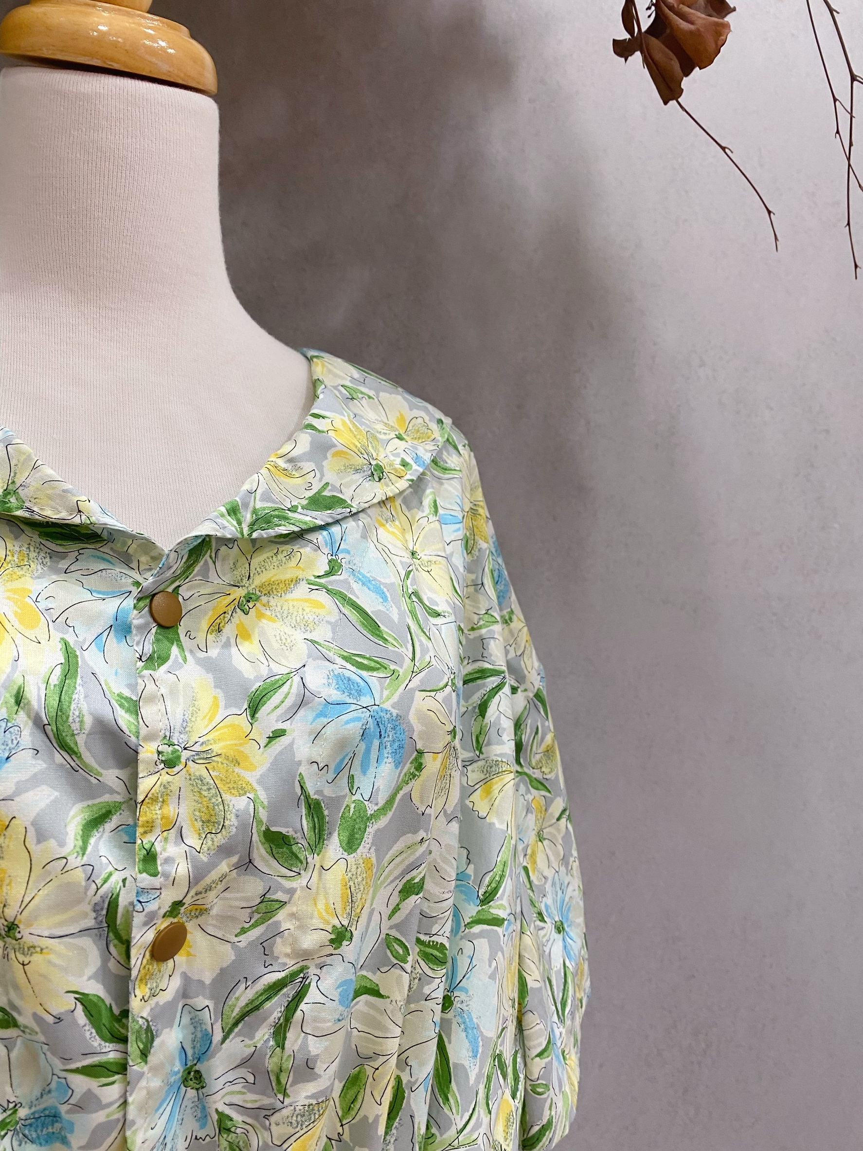 灰底黃藍小花 媽咪海軍領綁帶外套