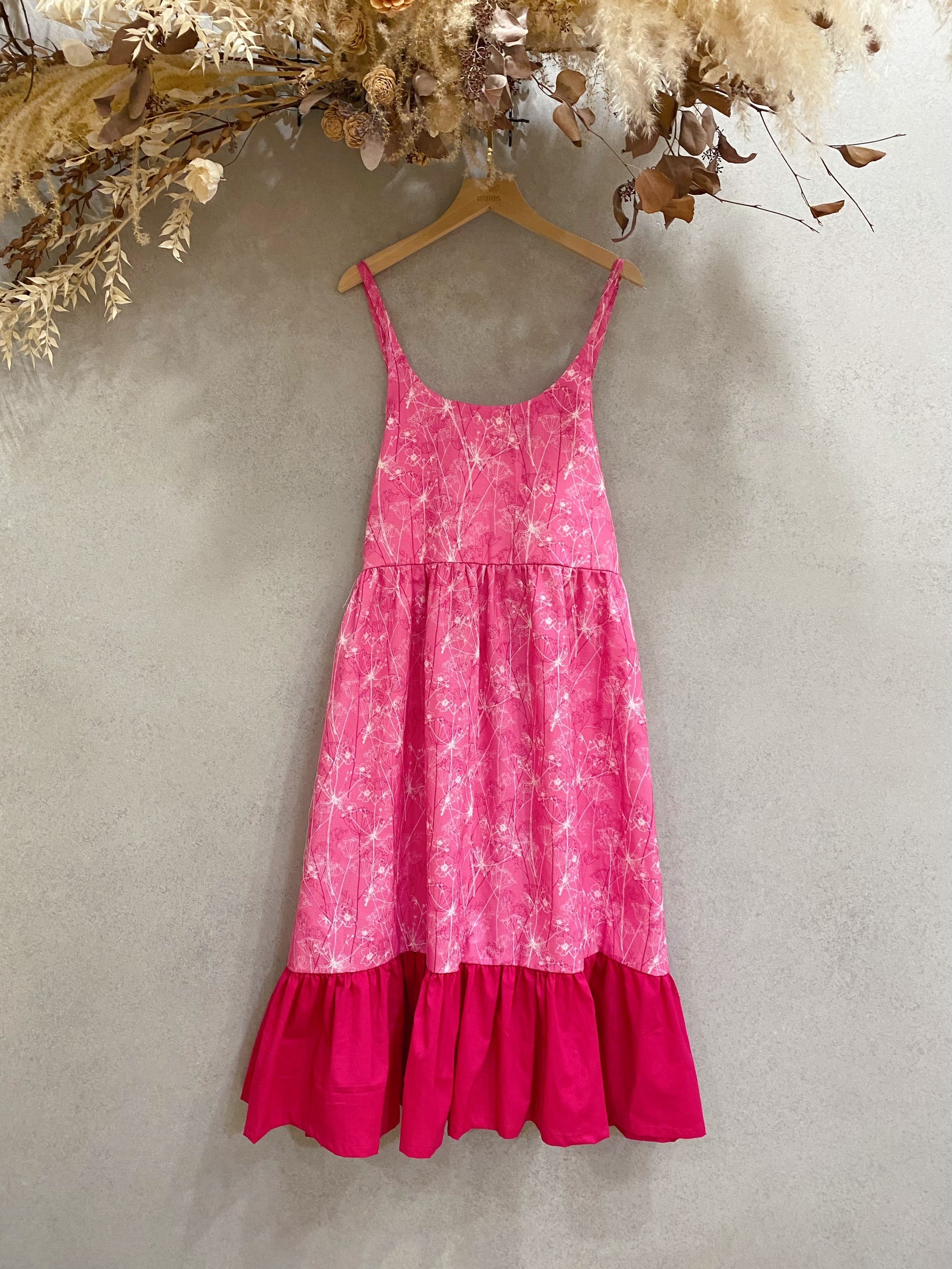 芭比粉蒲公英 媽咪吊帶蛋糕長洋裝