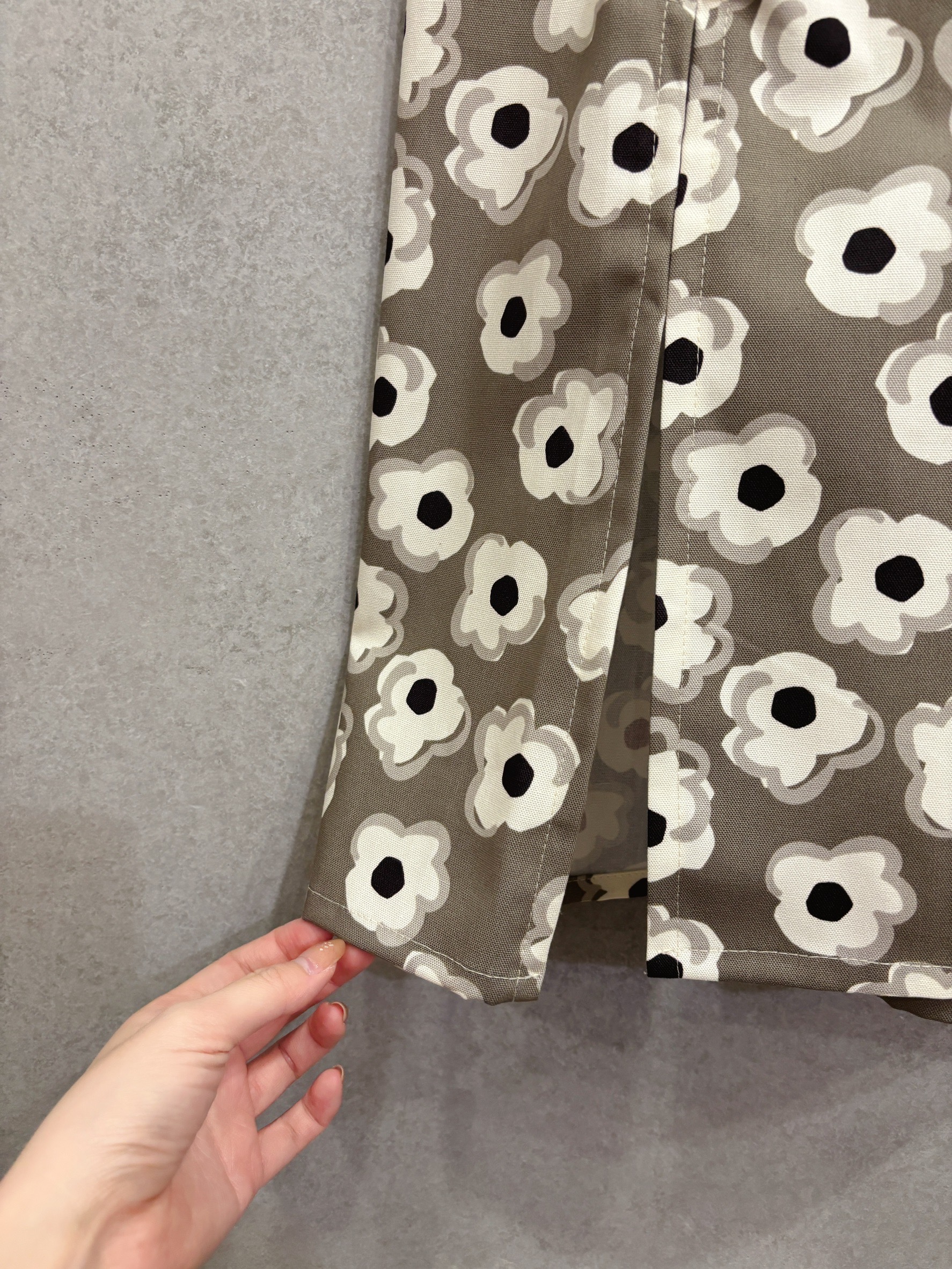 花影漫步 媽咪後交叉合身長洋裝(M)