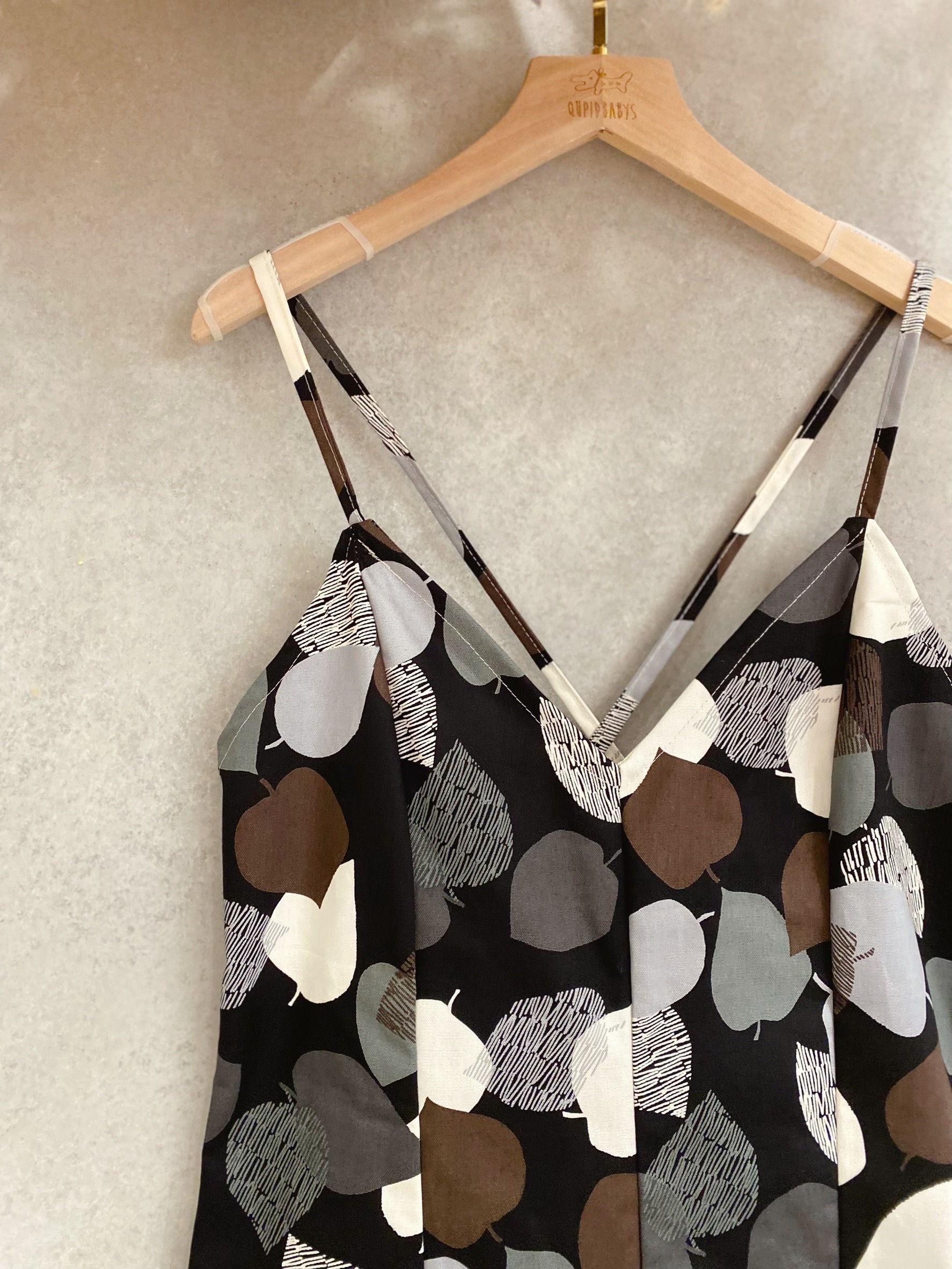 咖啡線條葉片  媽咪後交叉合身長洋裝(S)