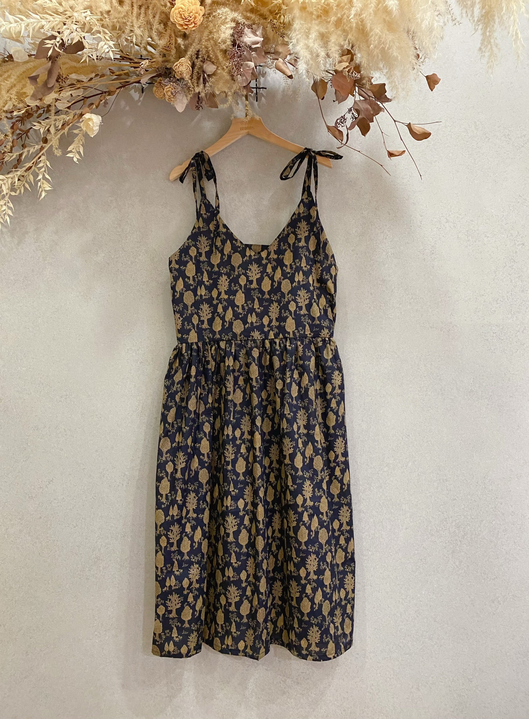 黑底奶茶樹 媽咪綁帶娃娃洋裝