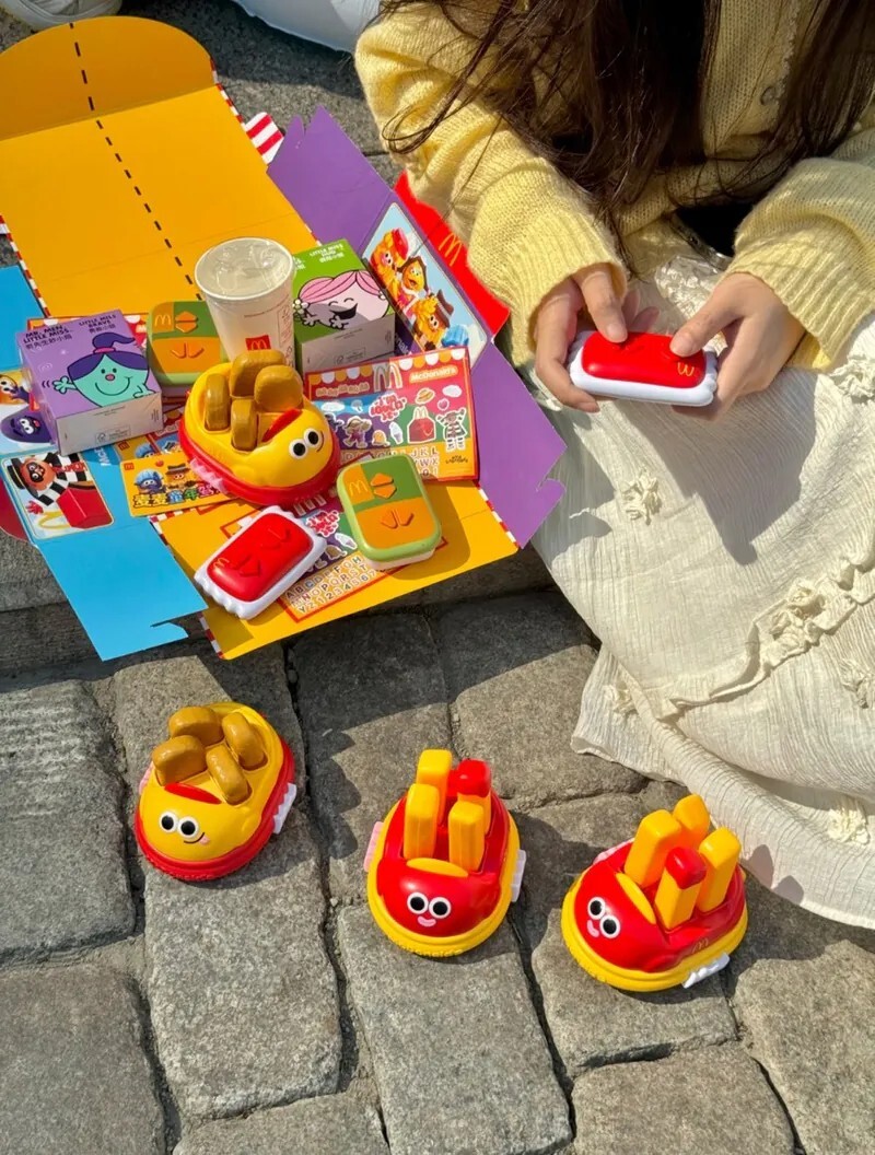 <現貨>McDonald's 麥當勞 碰碰車 雞塊 薯條 玩具 玩具車 一組