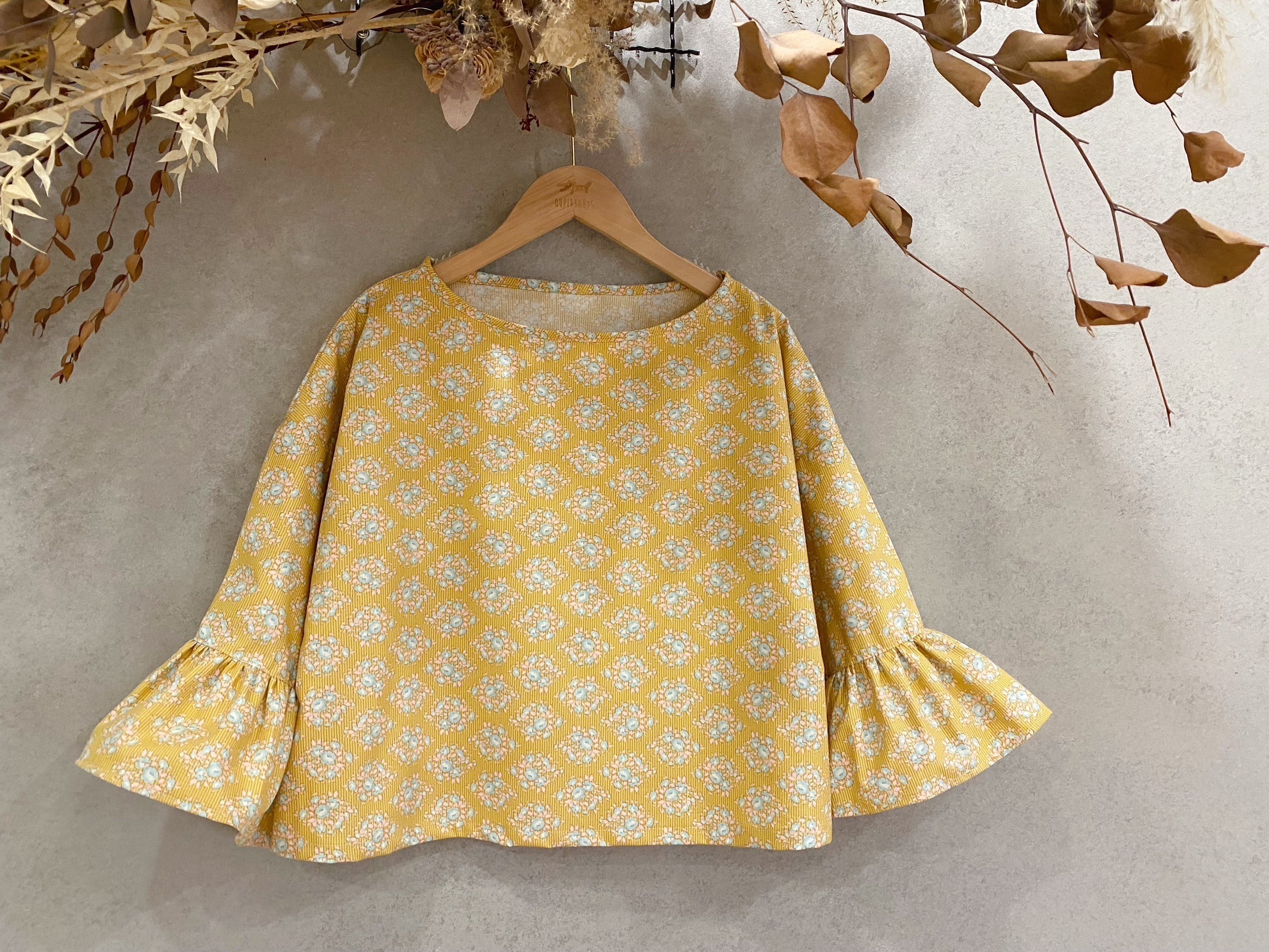 tilda黃條紋小花 媽咪波浪木耳袖上衣