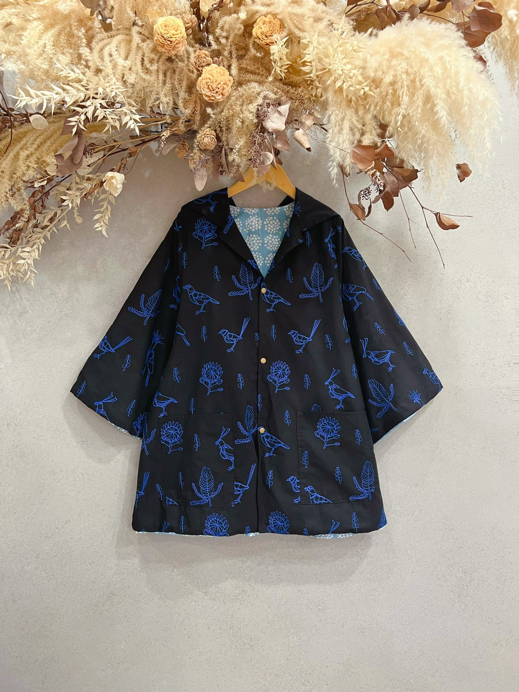 刺繡黑藍鳥 媽咪傘狀外套