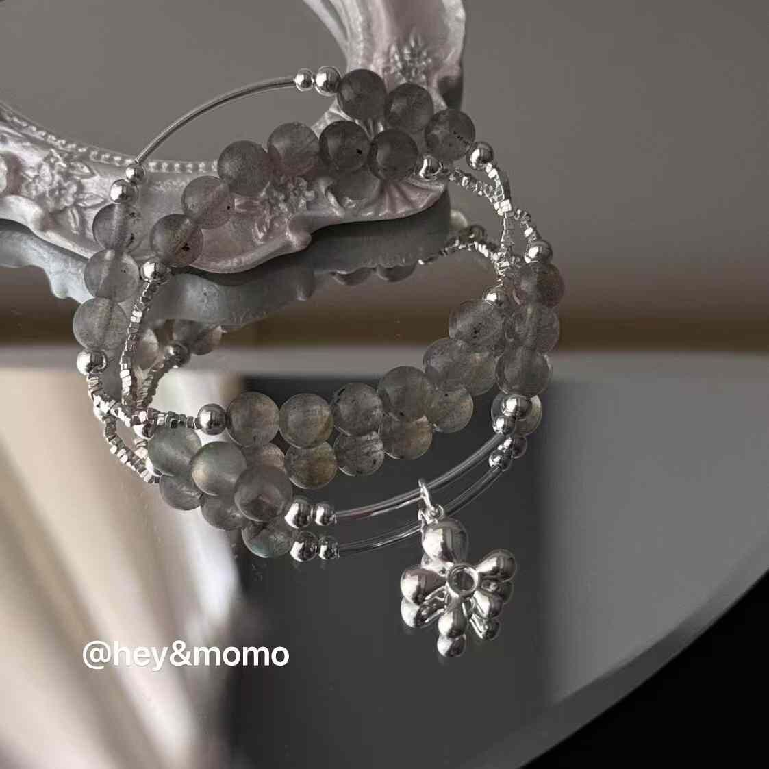 HM4354 925銀灰月光➕小花吊墜彈性繩手鍊